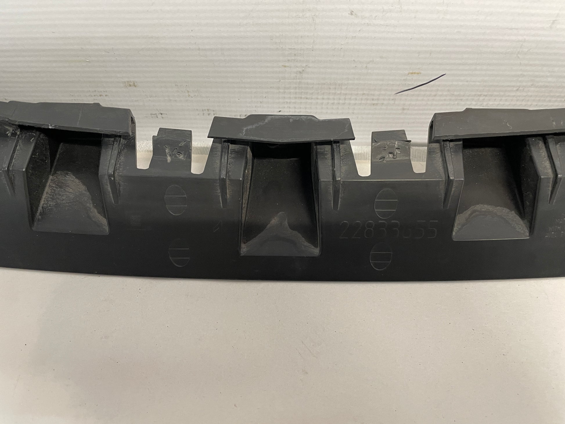 2014 Chevy Camaro SS 1LE Rear Bumper Center Upper Mounting Bracket OEM - Day's Parts Yard