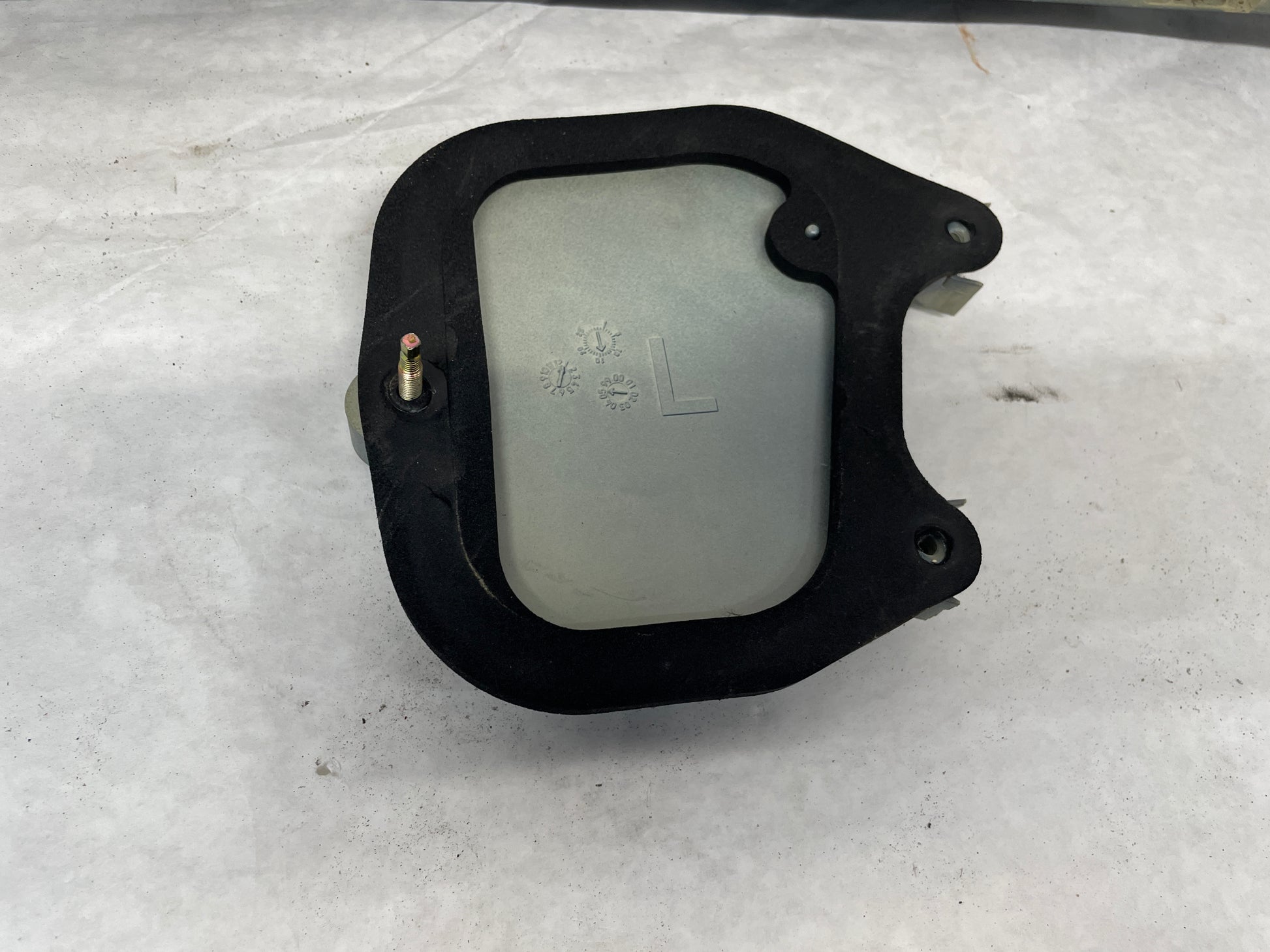 2005 Pontiac GTO Trunk Deck Lid Filler Insert Panel OEM - Day's Parts Yard