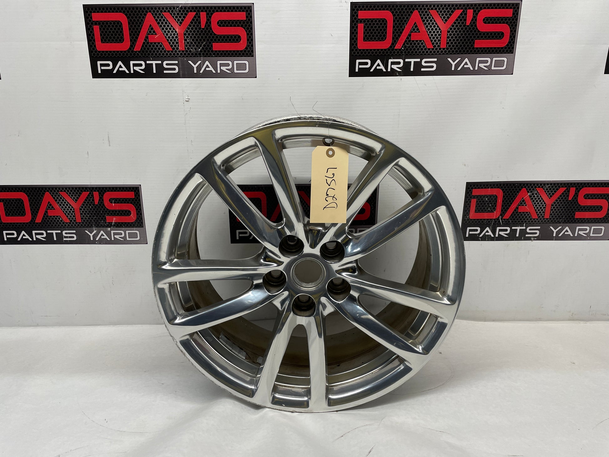 2014 Chevy SS Factory OEM Front Wheel 19X8.5 - Day's Parts Yard