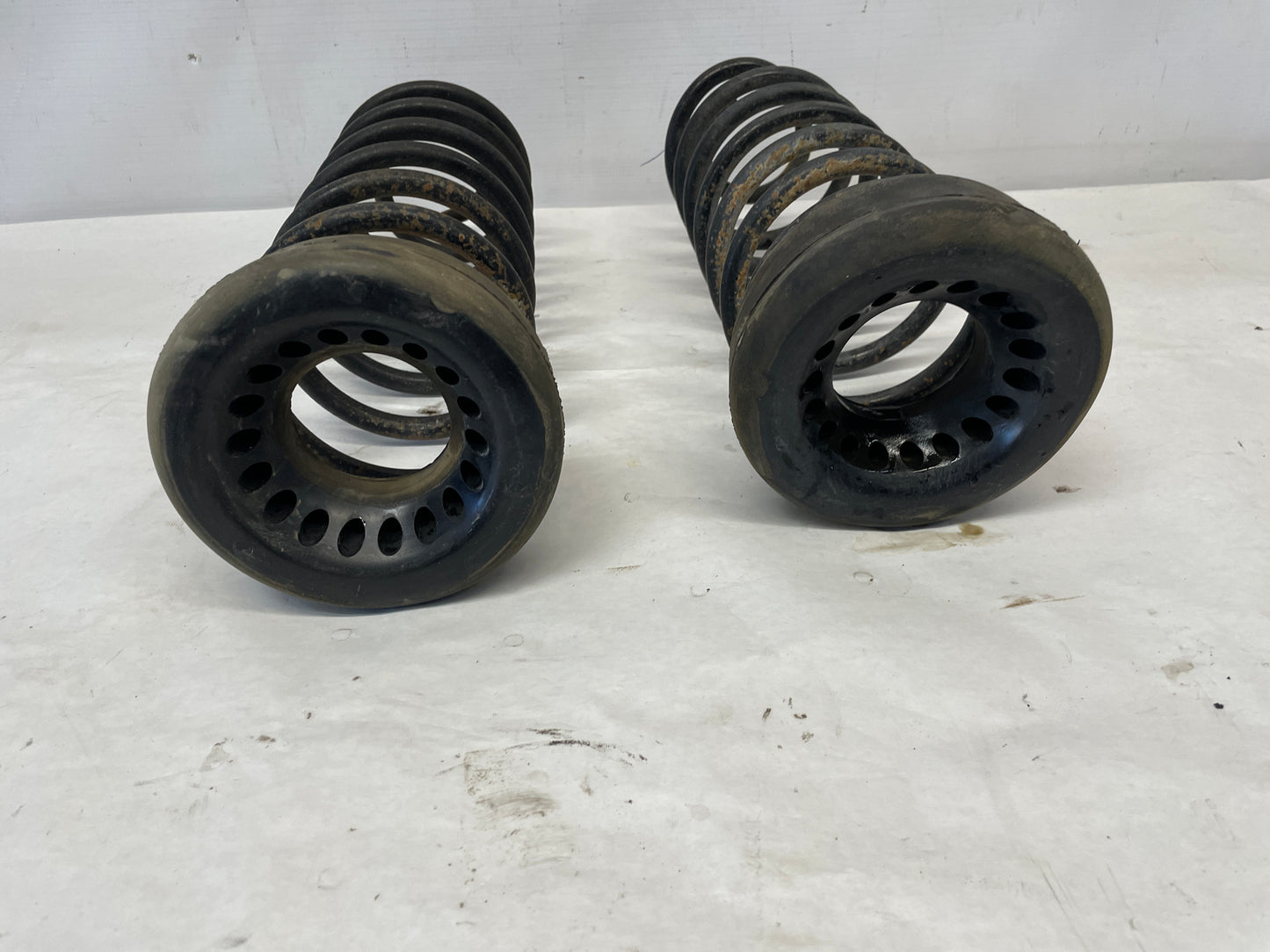 1999 Chevy Camaro Z28 Rear Coil Spring Set OEM - Day's Parts Yard