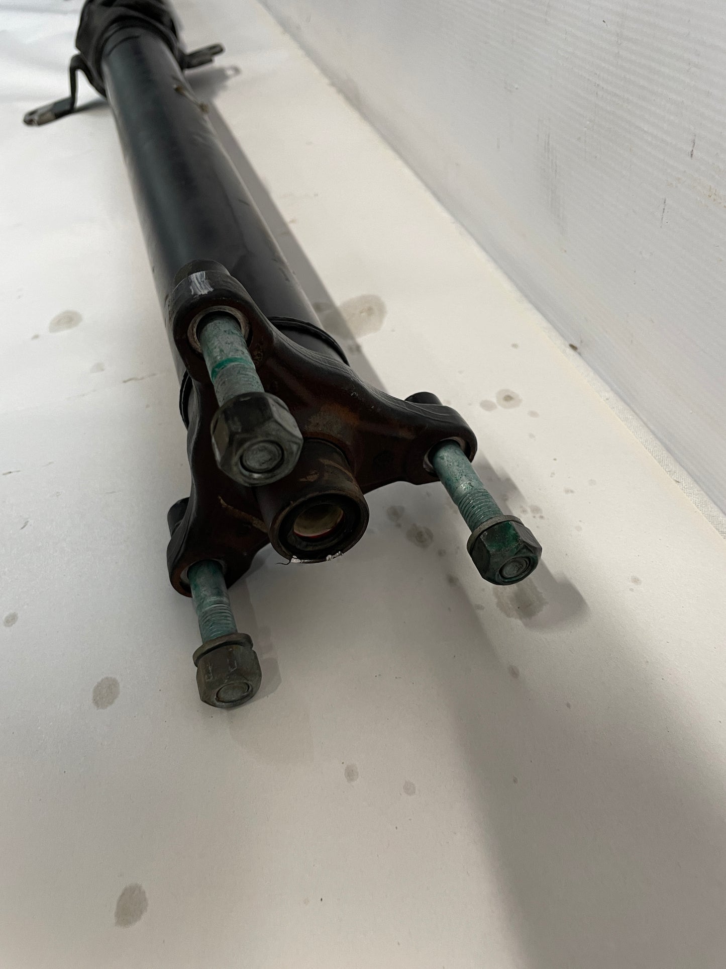 2014 Chevy Camaro SS 1LE Driveshaft Drive Shaft OEM - Day's Parts Yard