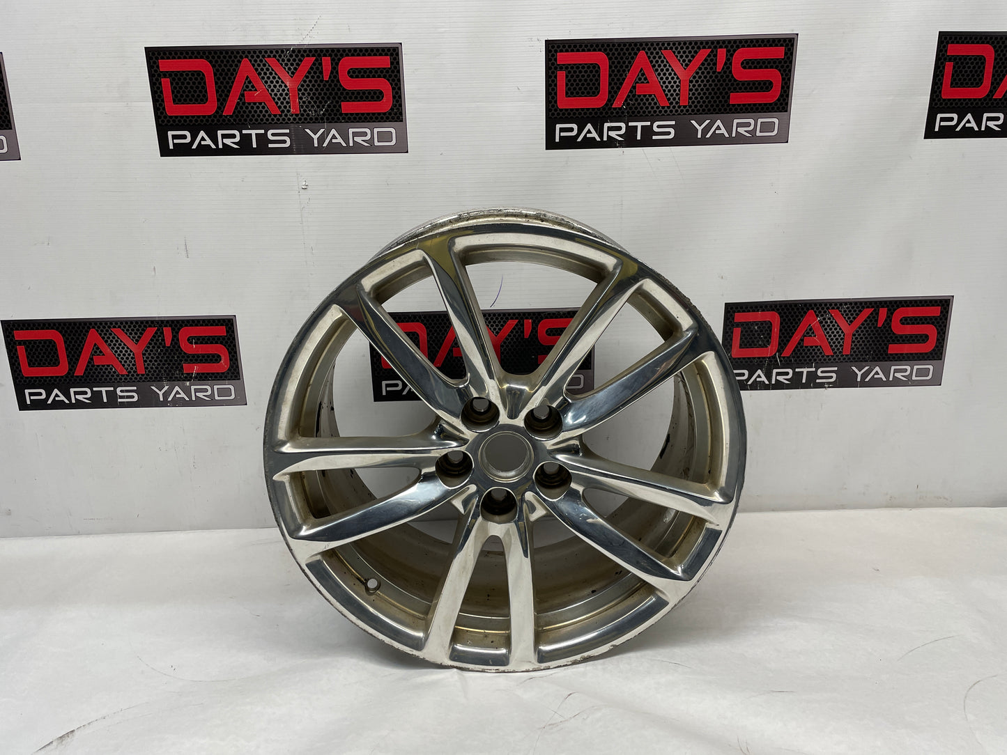 2014 Chevy SS Sedan Factory OEM Rear Wheel 19X9 - Day's Parts Yard