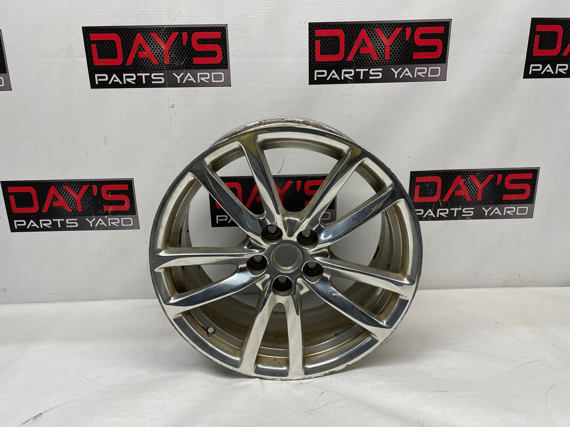 2014 Chevy SS Sedan Factory OEM Rear Wheel 19X9 - Day's Parts Yard
