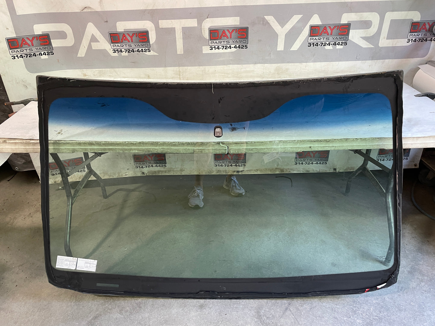 2009 Pontiac G8 GT Front Windshield Glass OEM LOCAL PICK UP ONLY - Day's Parts Yard