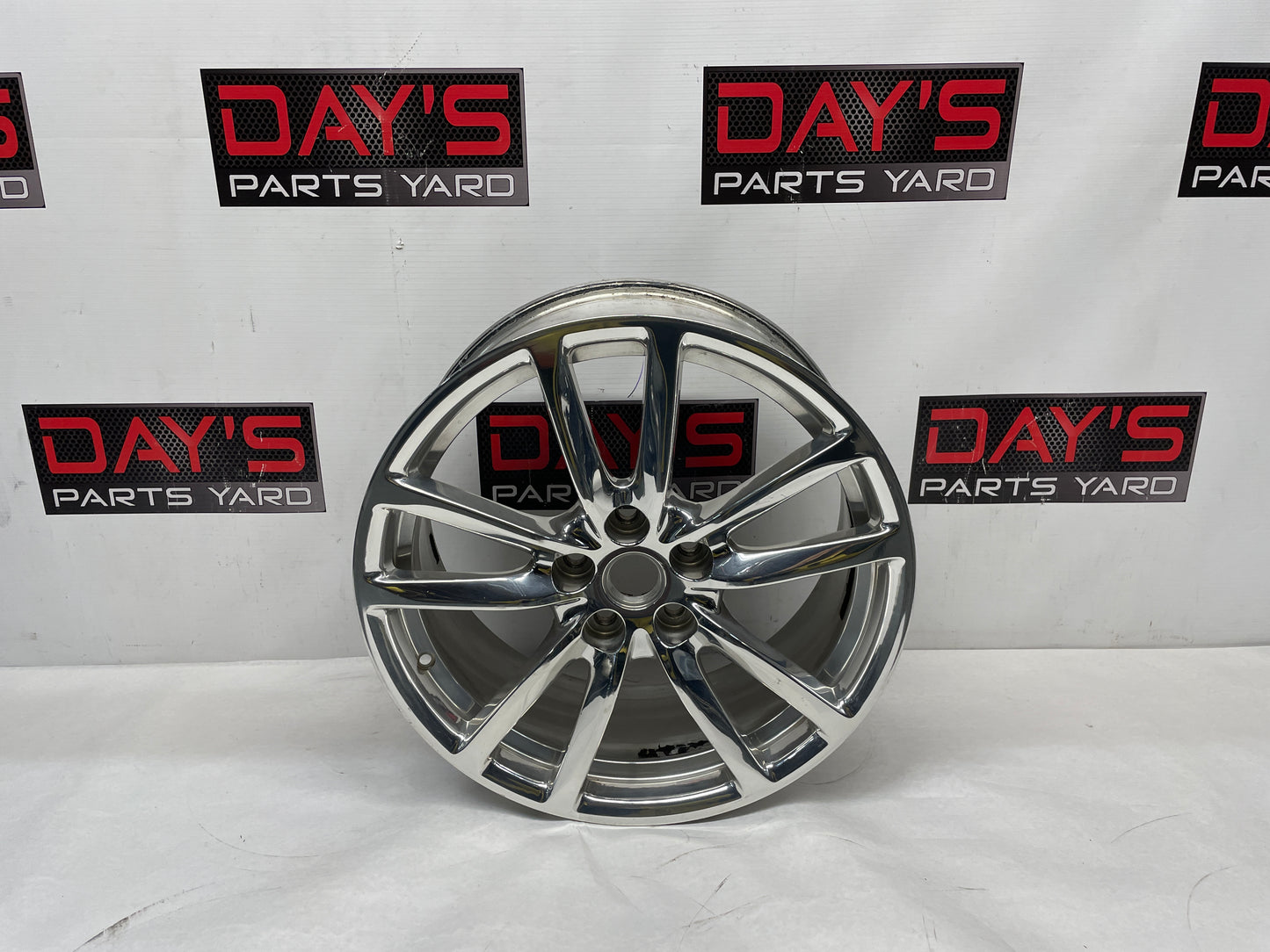 2014 Chevy SS Factory OEM Front Wheel 19X8.5 - Day's Parts Yard