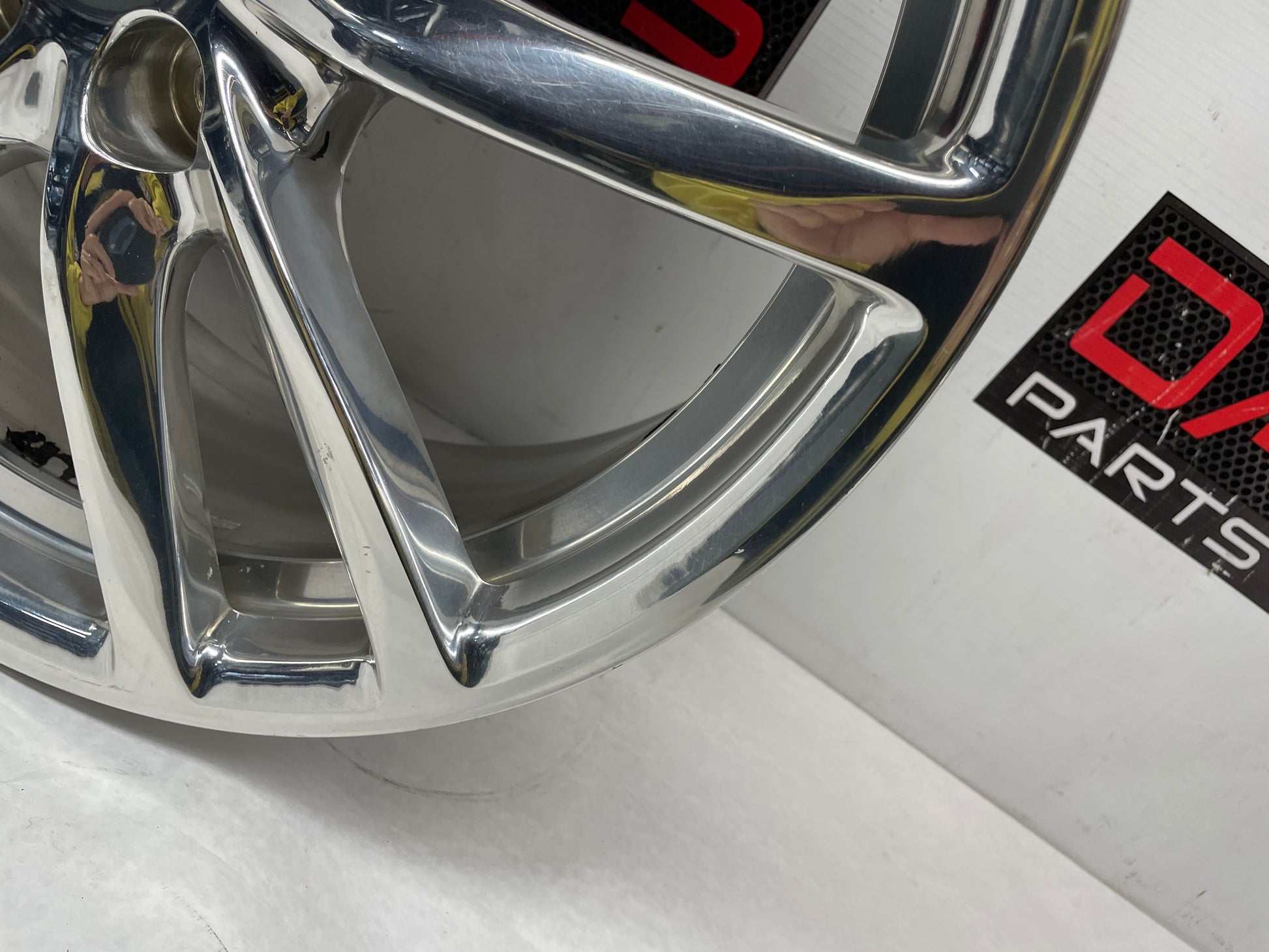 2014 Chevy SS Factory OEM Front Wheel 19X8.5 - Day's Parts Yard