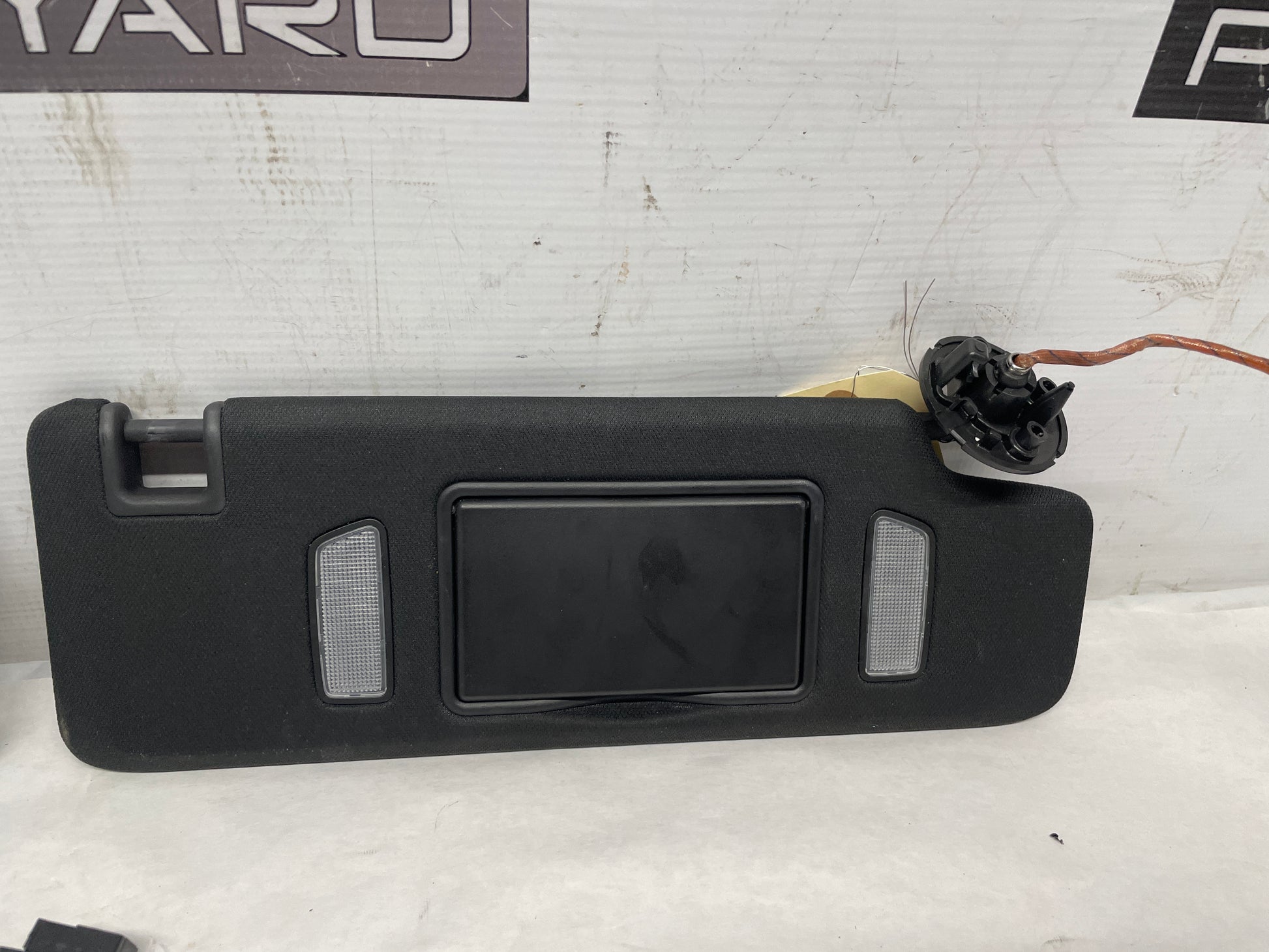 2018 Chevy Camaro SS RH & LH Sun Visors Sunvisors Sun Shades w/ Clips OEM - Day's Parts Yard