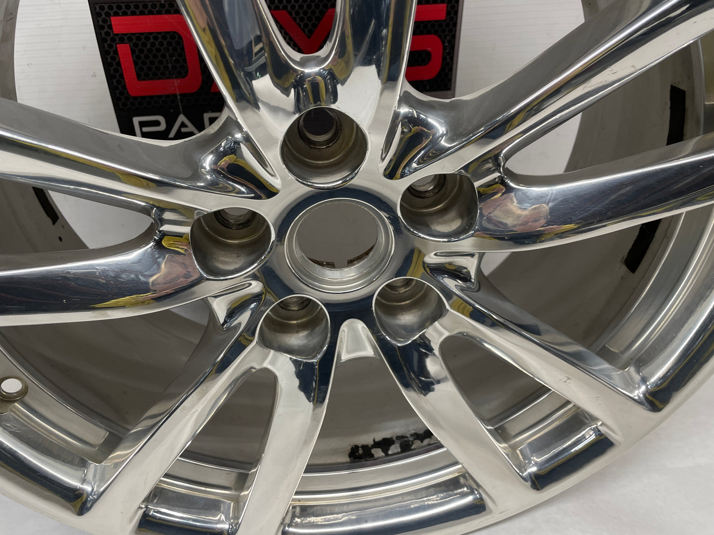 2014 Chevy SS Factory OEM Front Wheel 19X8.5 - Day's Parts Yard