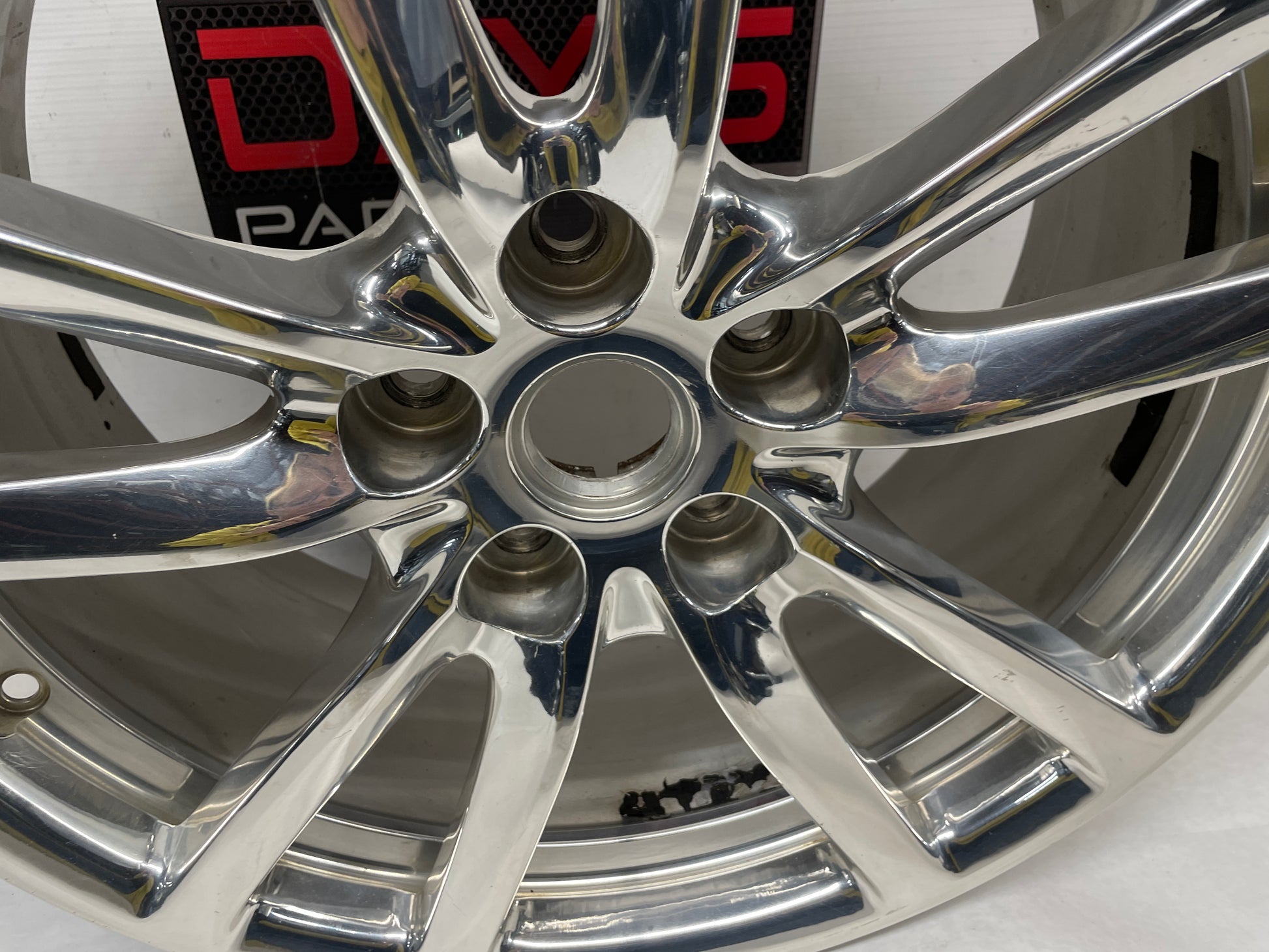 2014 Chevy SS Factory OEM Front Wheel 19X8.5 - Day's Parts Yard