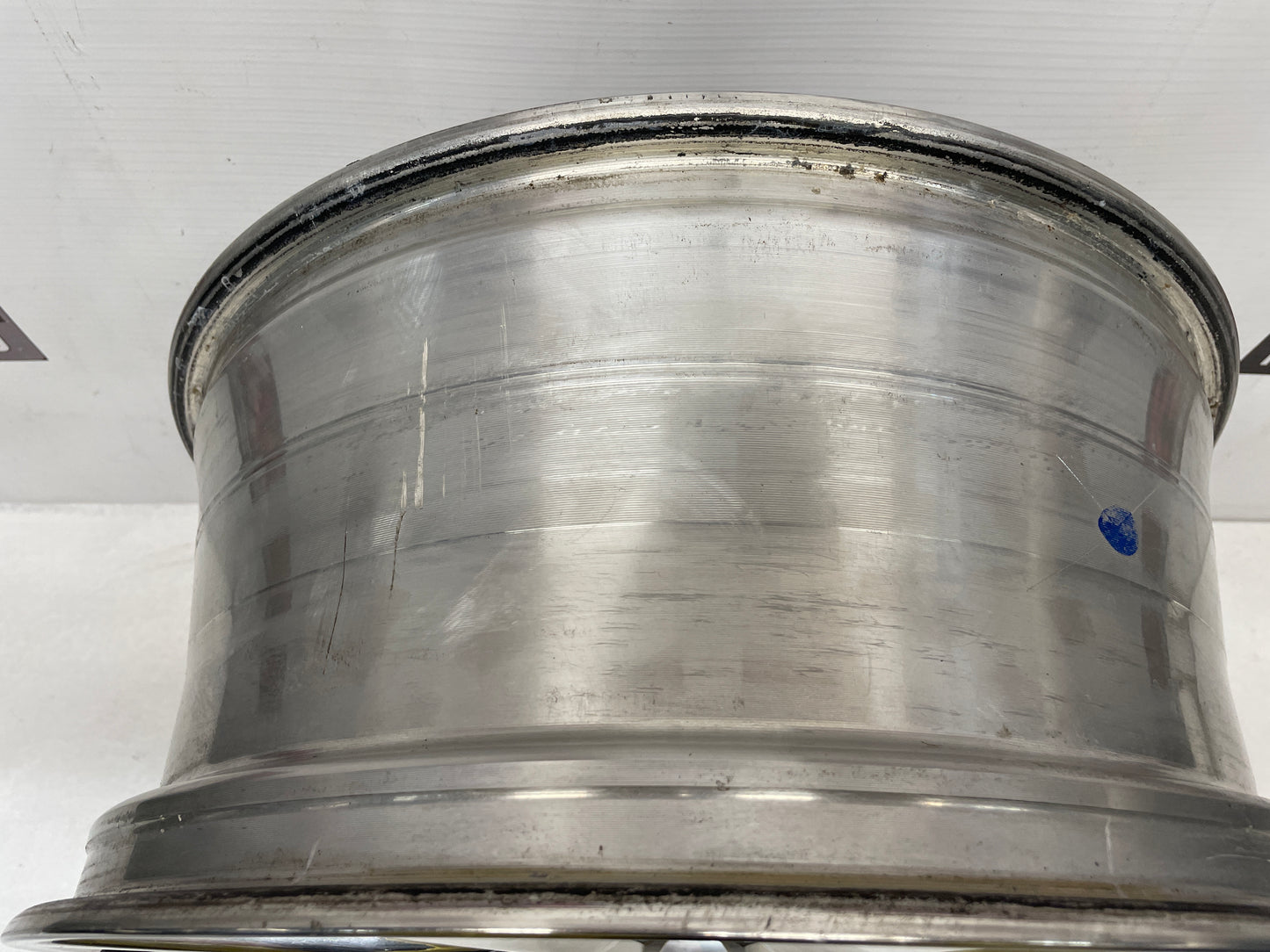 2014 Chevy SS Factory OEM Front Wheel 19X8.5 - Day's Parts Yard