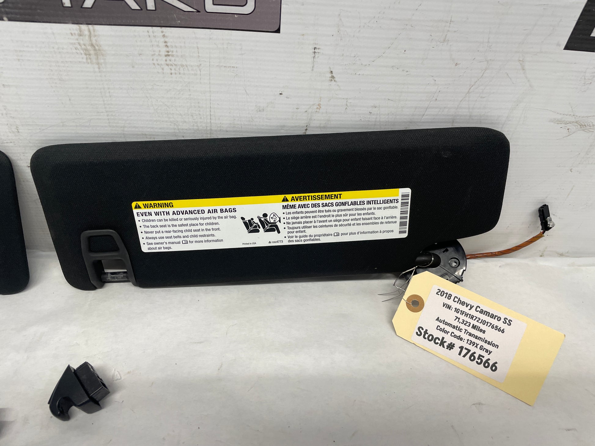 2018 Chevy Camaro SS RH & LH Sun Visors Sunvisors Sun Shades w/ Clips OEM - Day's Parts Yard