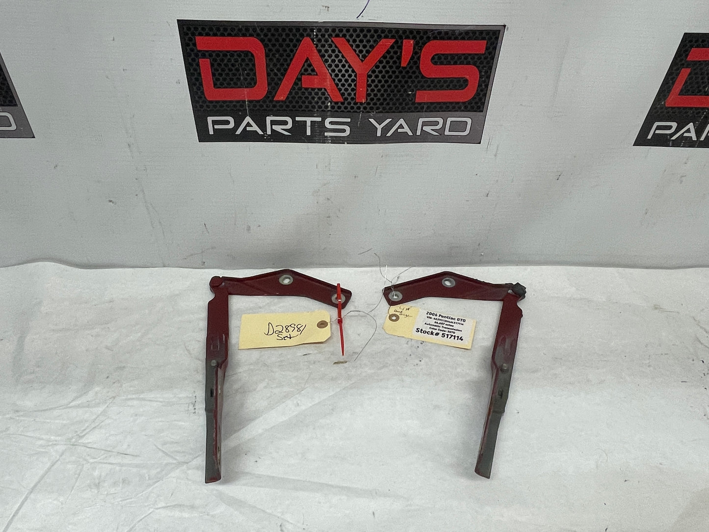 2006 Pontiac GTO RH & LH Hood Hinges Set OEM