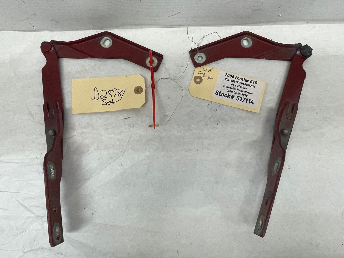 2006 Pontiac GTO RH & LH Hood Hinges Set OEM