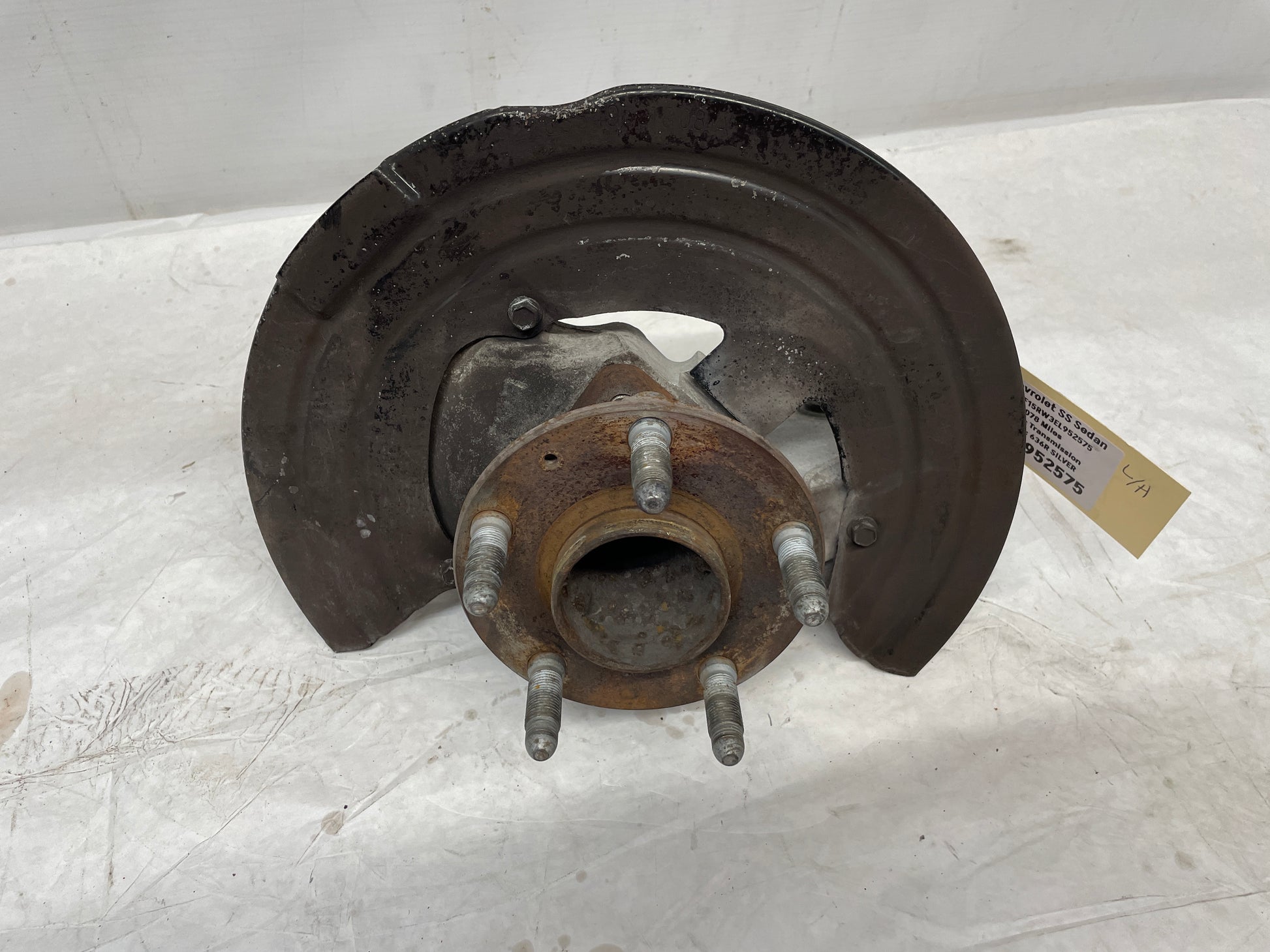 2014 Chevy SS Sedan LH Driver Front Spindle Hub Knuckle Wheel Bearing Assembly OEM - Day's Parts Yard
