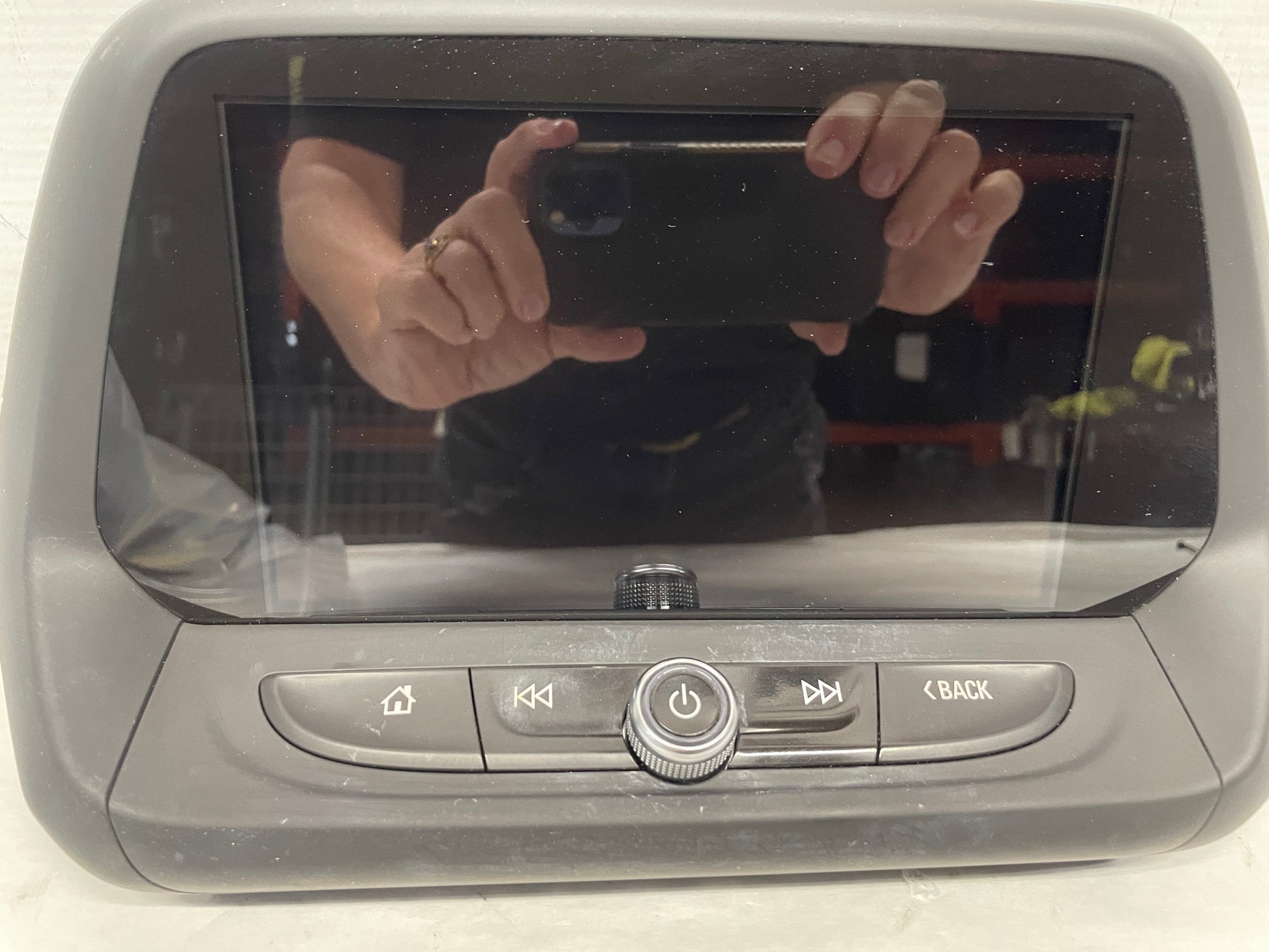 2018 Chevy Camaro SS Navigation Radio Touch Screen OEM - Day's Parts Yard