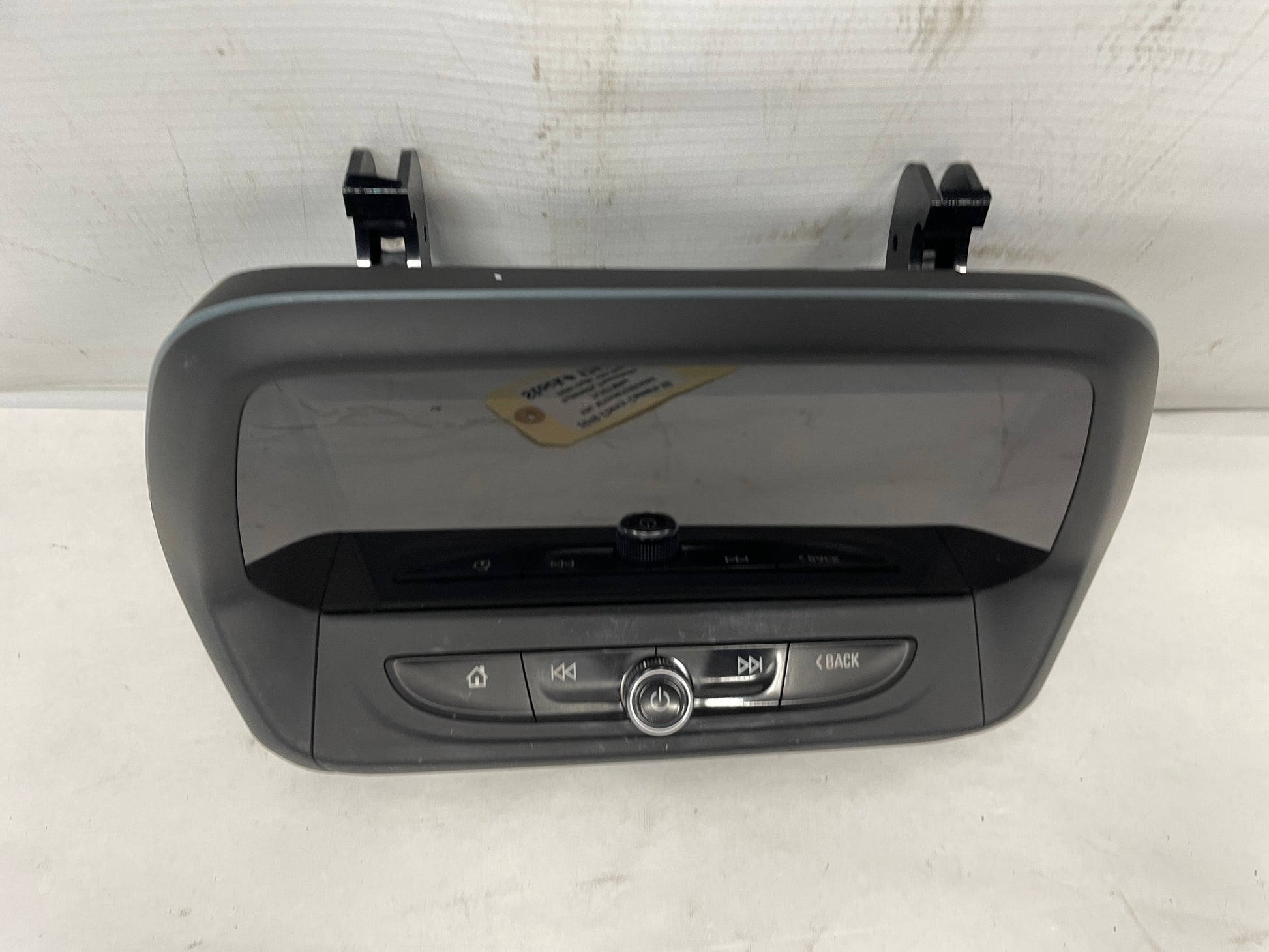 2018 Chevy Camaro SS Navigation Radio Touch Screen OEM - Day's Parts Yard
