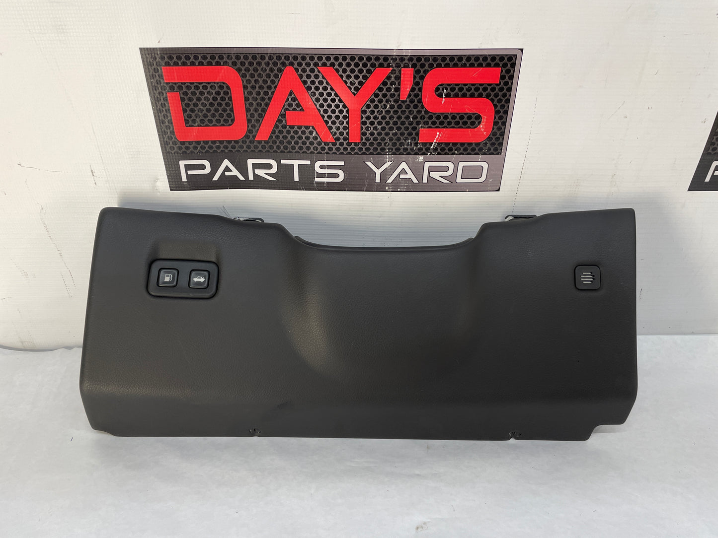 2008 Chevy C6 Corvette LH Lower Dash Knee Bolster Trim Panel OEM