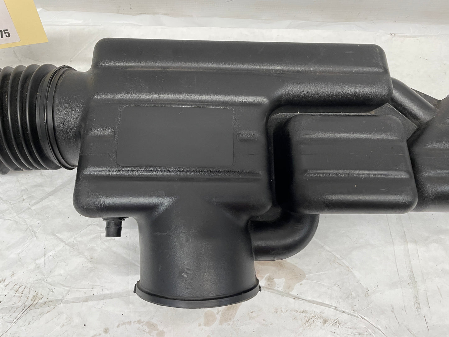 2014 Chevy SS Sedan Air Intake Duct OEM - Day's Parts Yard