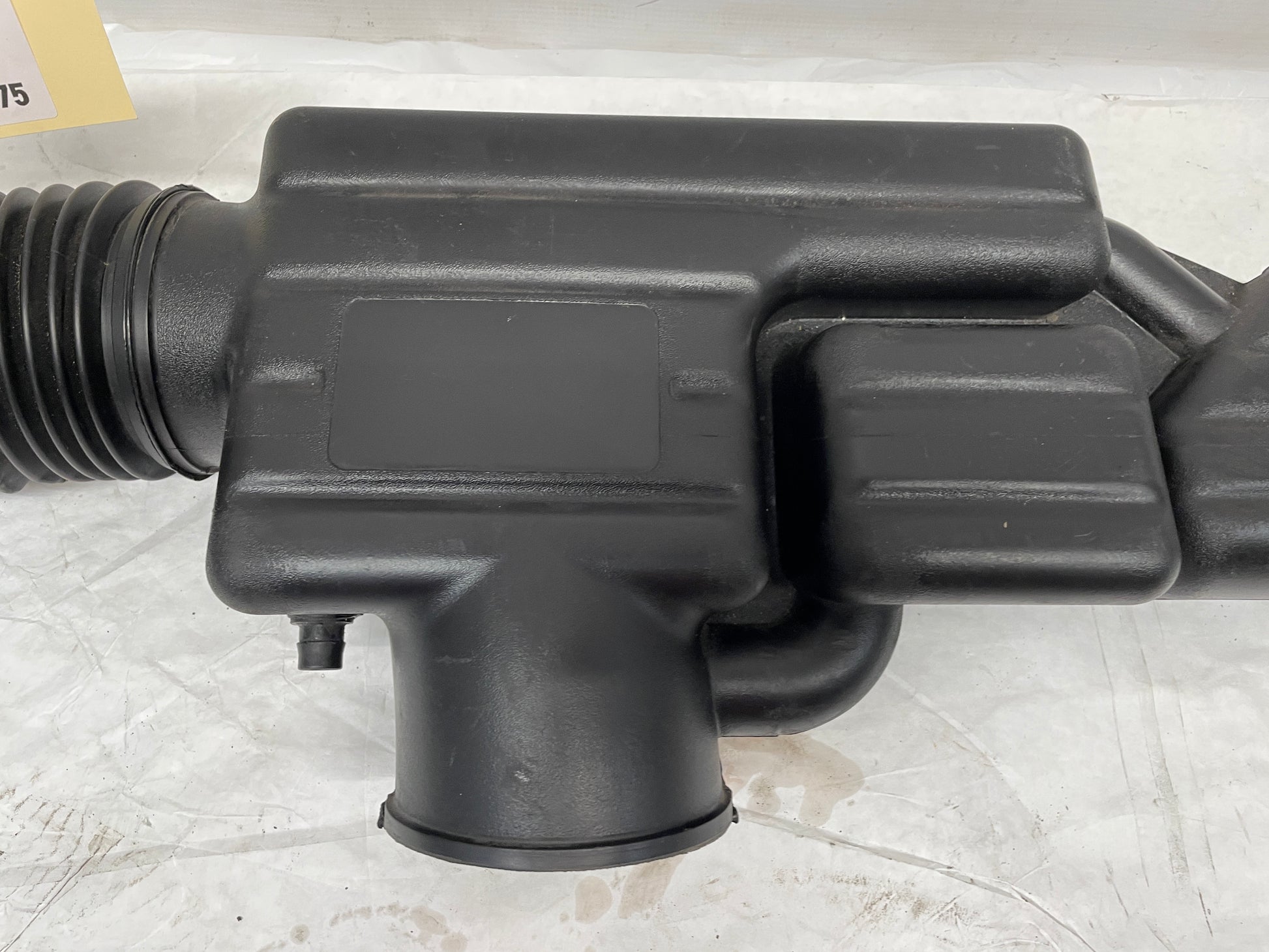 2014 Chevy SS Sedan Air Intake Duct OEM - Day's Parts Yard