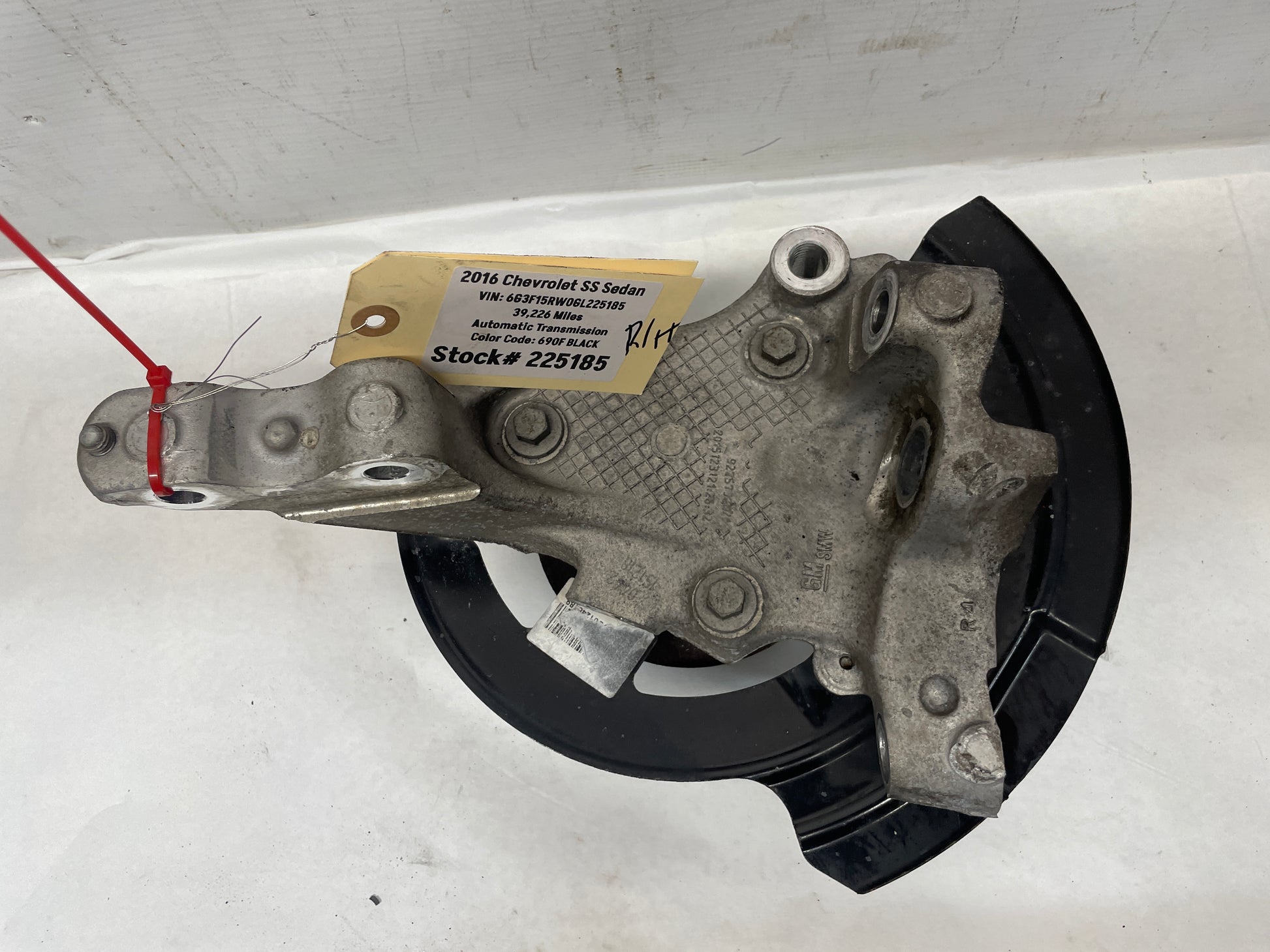 2016 Chevy SS Sedan RH Passenger Front Suspension Spindle Hub Knuckle Assembly OEM - Day's Parts Yard