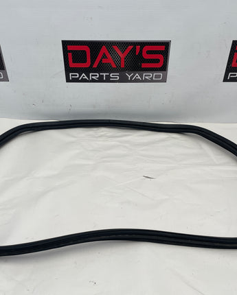 2010 Chevy Camaro SS Trunk Deck Lid Weather Seal Strip OEM