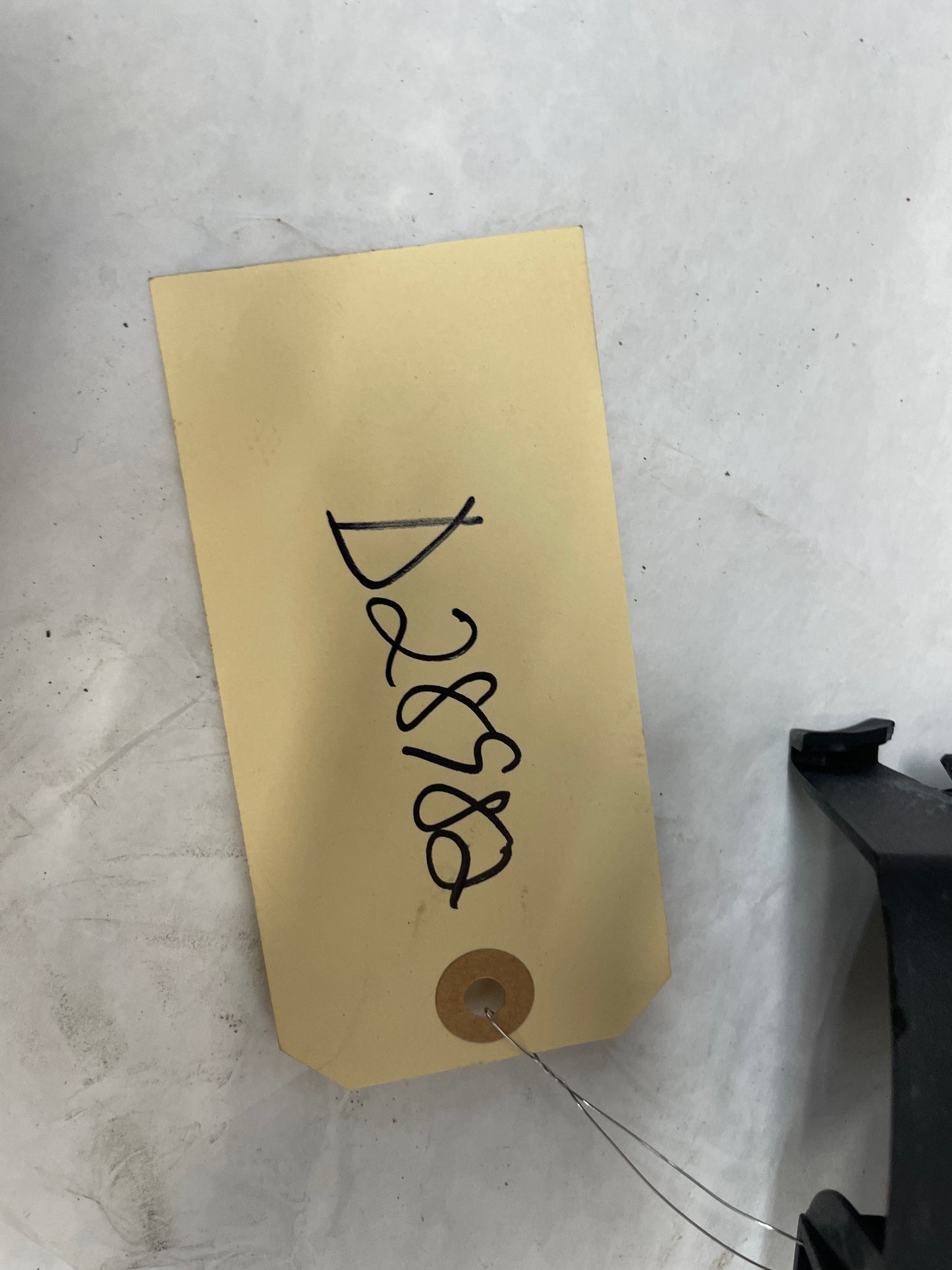 2006 Pontiac GTO Lower Steering Column Clam Shell Cover Molding Trim OEM