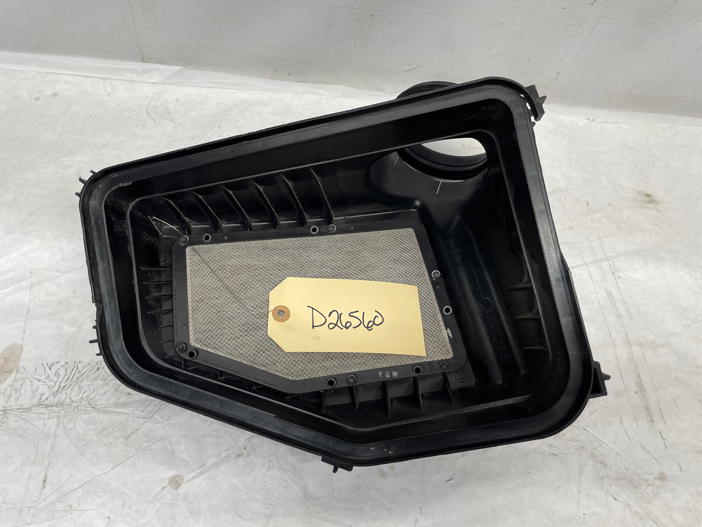 2014 Chevy SS Sedan Cold Air Intake Top Box OEM - Day's Parts Yard