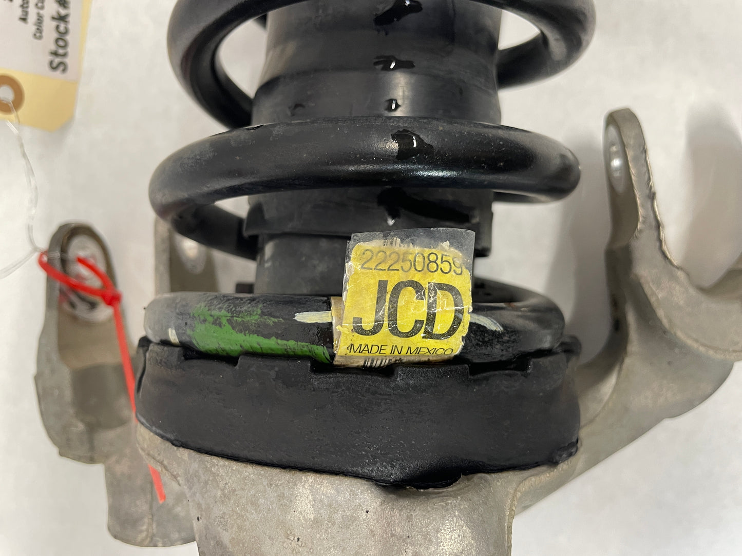 2013 Cadillac CTS-V Coupe RH Passenger Front Strut Shock w/ Control Arm OEM - Day's Parts Yard