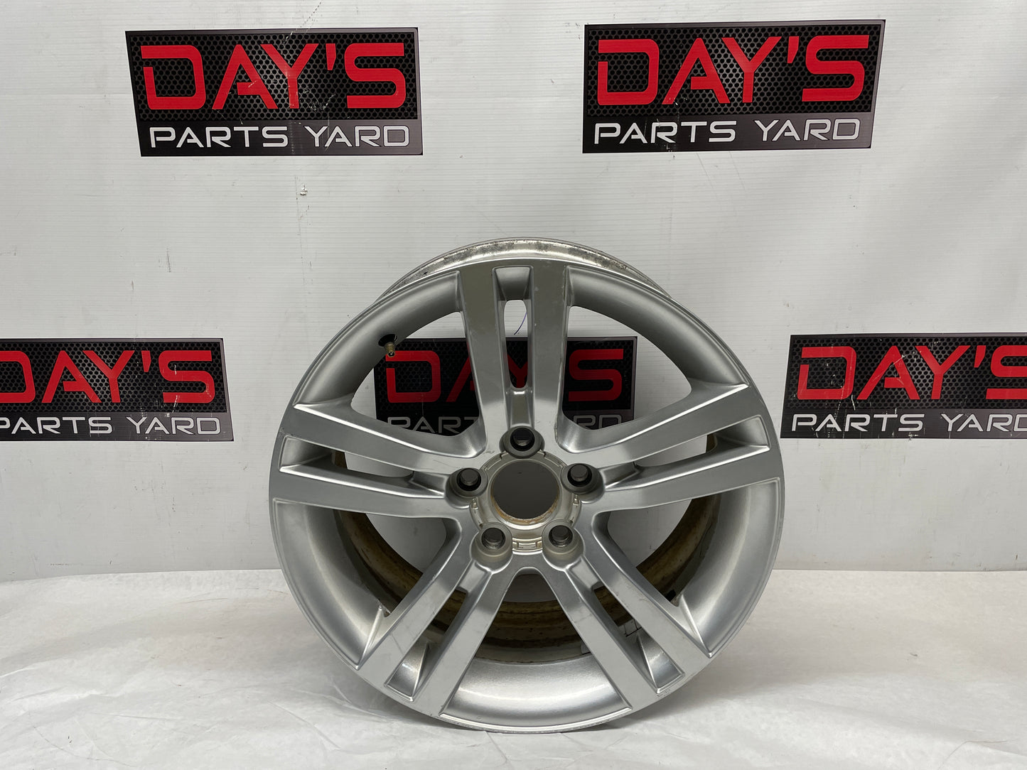 2009 Pontiac G8 Factory OEM 18X8 Wheel - Day's Parts Yard