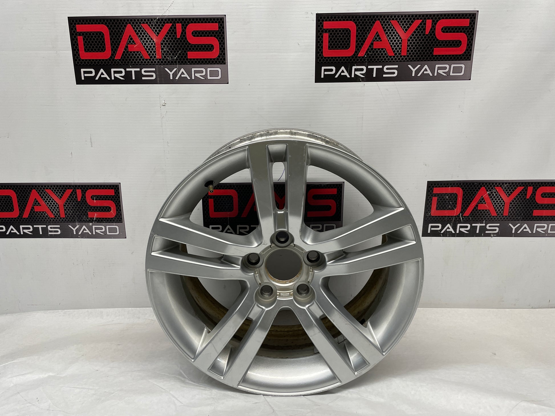 2009 Pontiac G8 Factory OEM 18X8 Wheel - Day's Parts Yard