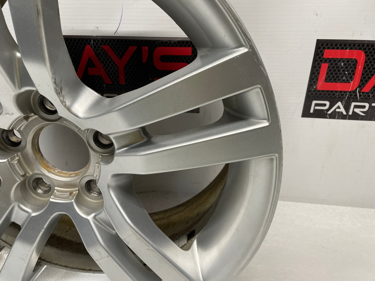 2009 Pontiac G8 Factory OEM 18X8 Wheel - Day's Parts Yard