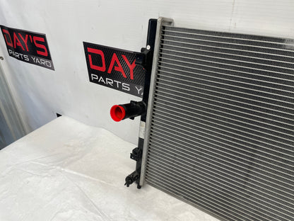 2006 Pontiac GTO Engine Motor Coolant Radiator OEM