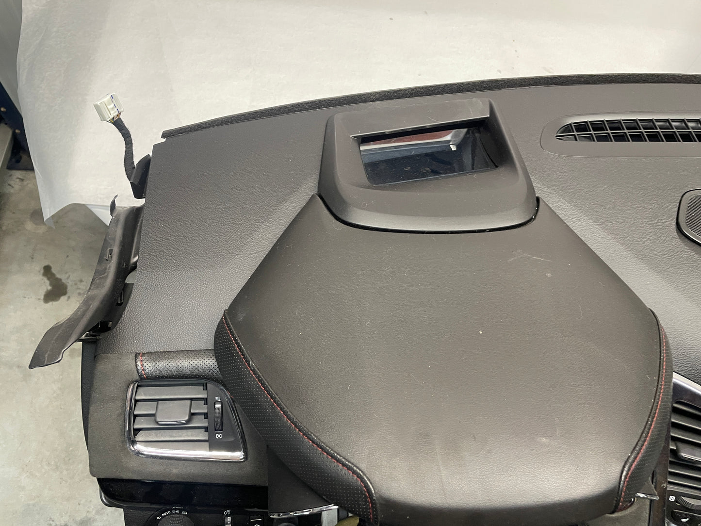 2014 Chevy SS Sedan Complete Dash & Center Console w/ Shifter OEM