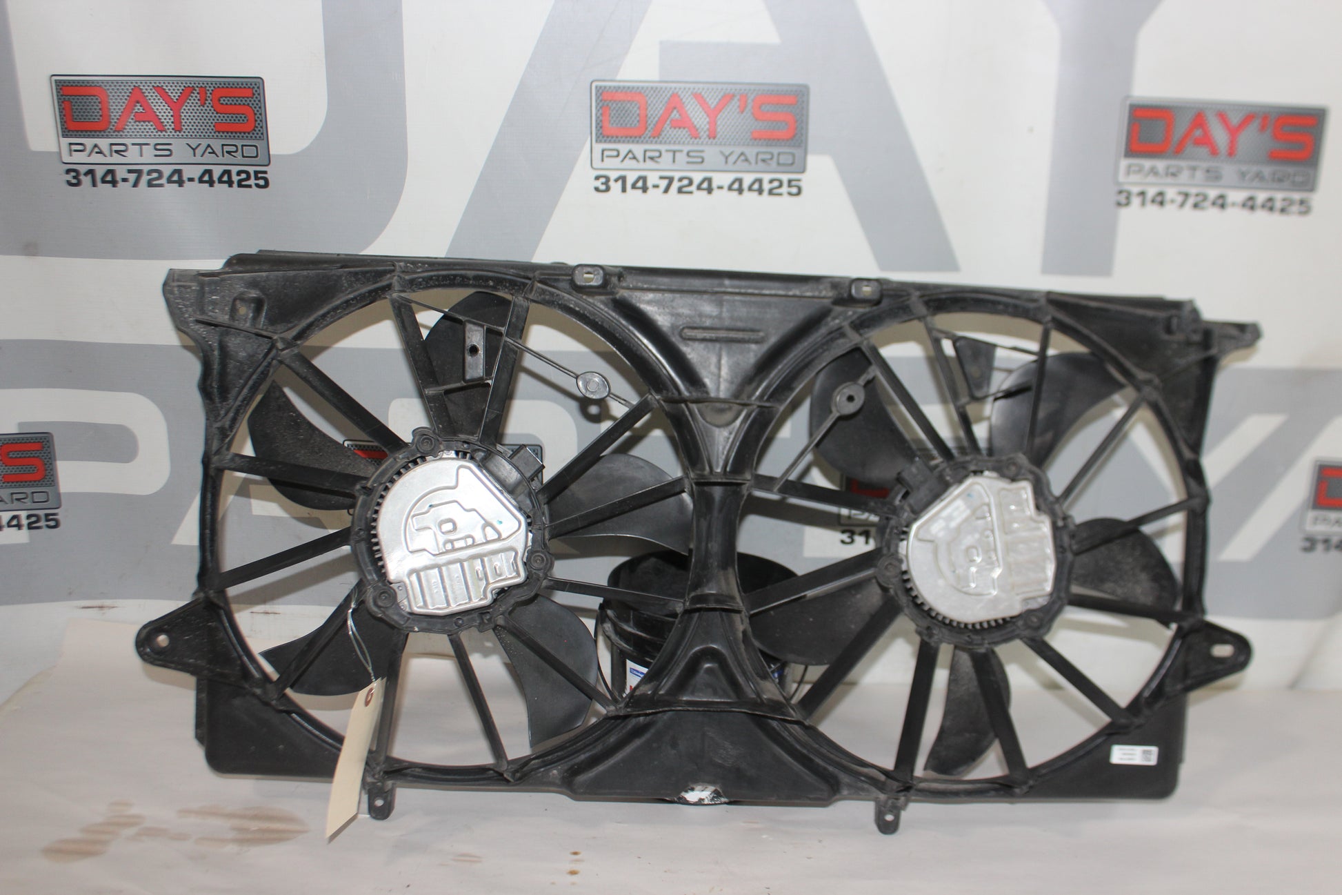 2018 Chevy Silverado C1500 Radiator Cooling Fan Assembly OEM - Day's Parts Yard