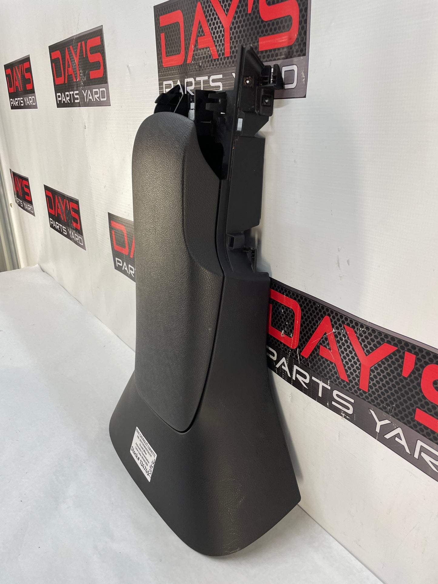 2008 Chevy C6 Corvette Center Console Arm Rest Assembly OEM