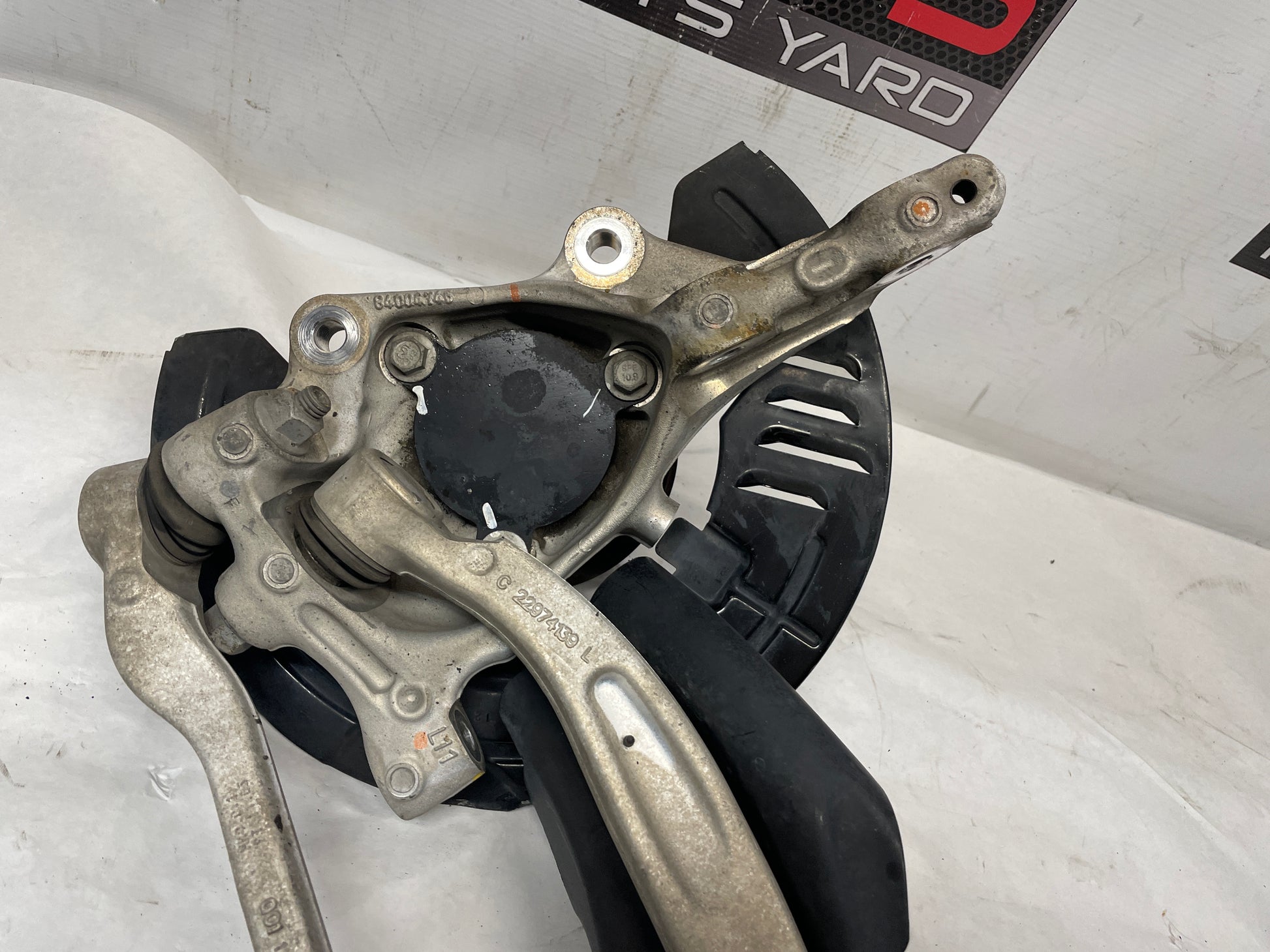 2018 Chevy Camaro SS LH Driver Front Spindle Knuckle Hub Control Arms Knee Assembly OEM - Day's Parts Yard