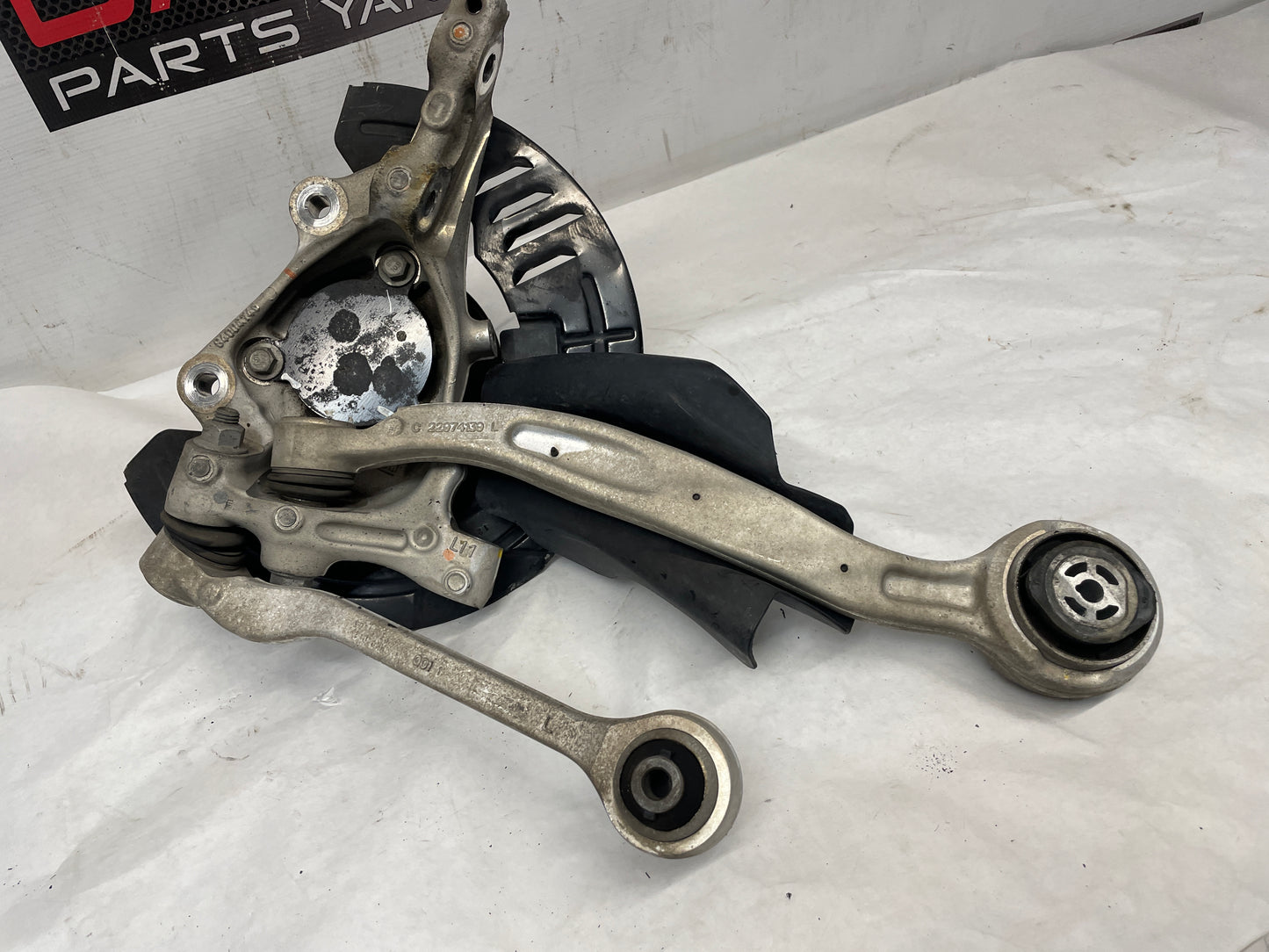2018 Chevy Camaro SS LH Driver Front Spindle Knuckle Hub Control Arms Knee Assembly OEM - Day's Parts Yard