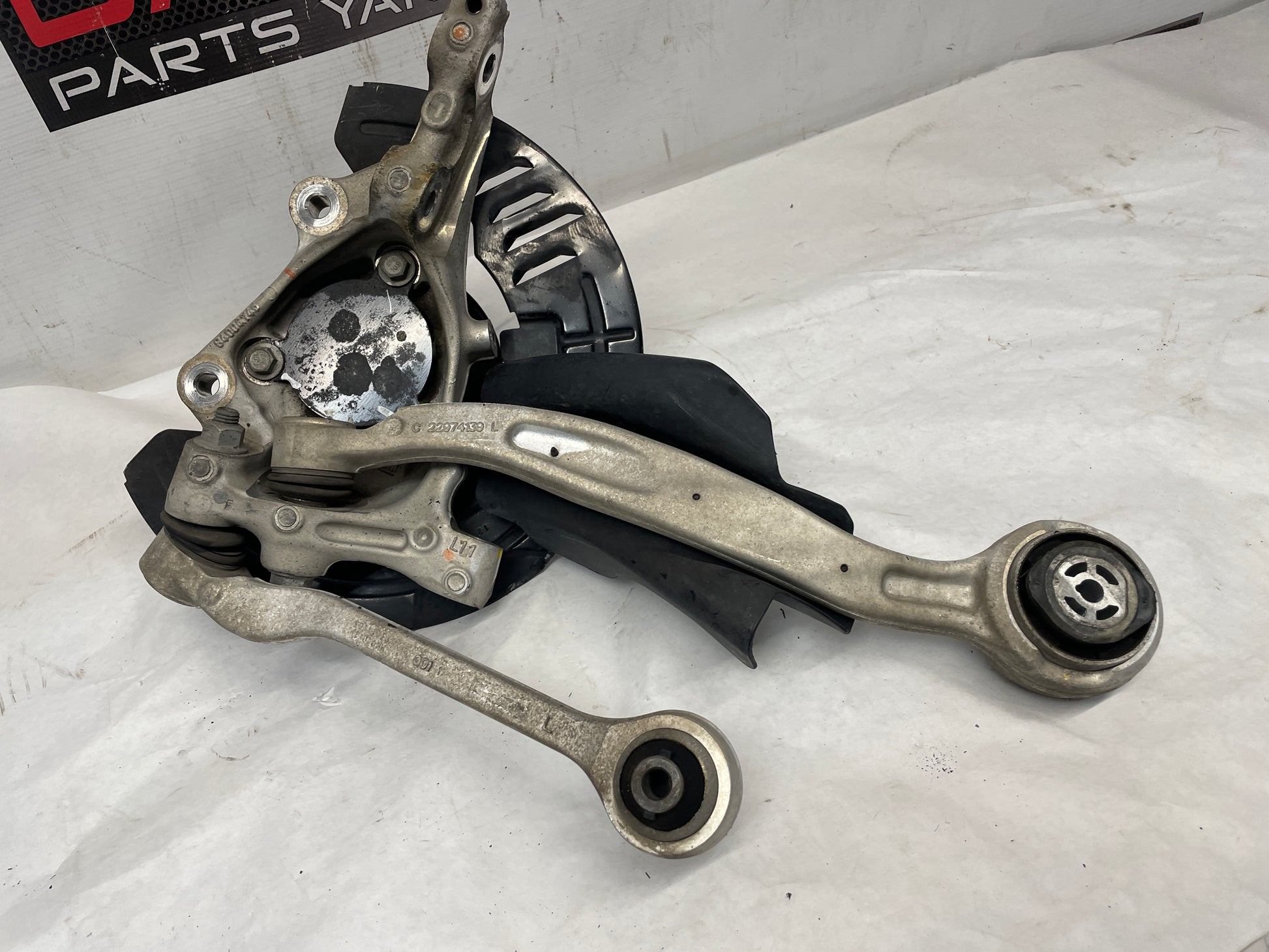 2018 Chevy Camaro SS LH Driver Front Spindle Knuckle Hub Control Arms Knee Assembly OEM - Day's Parts Yard