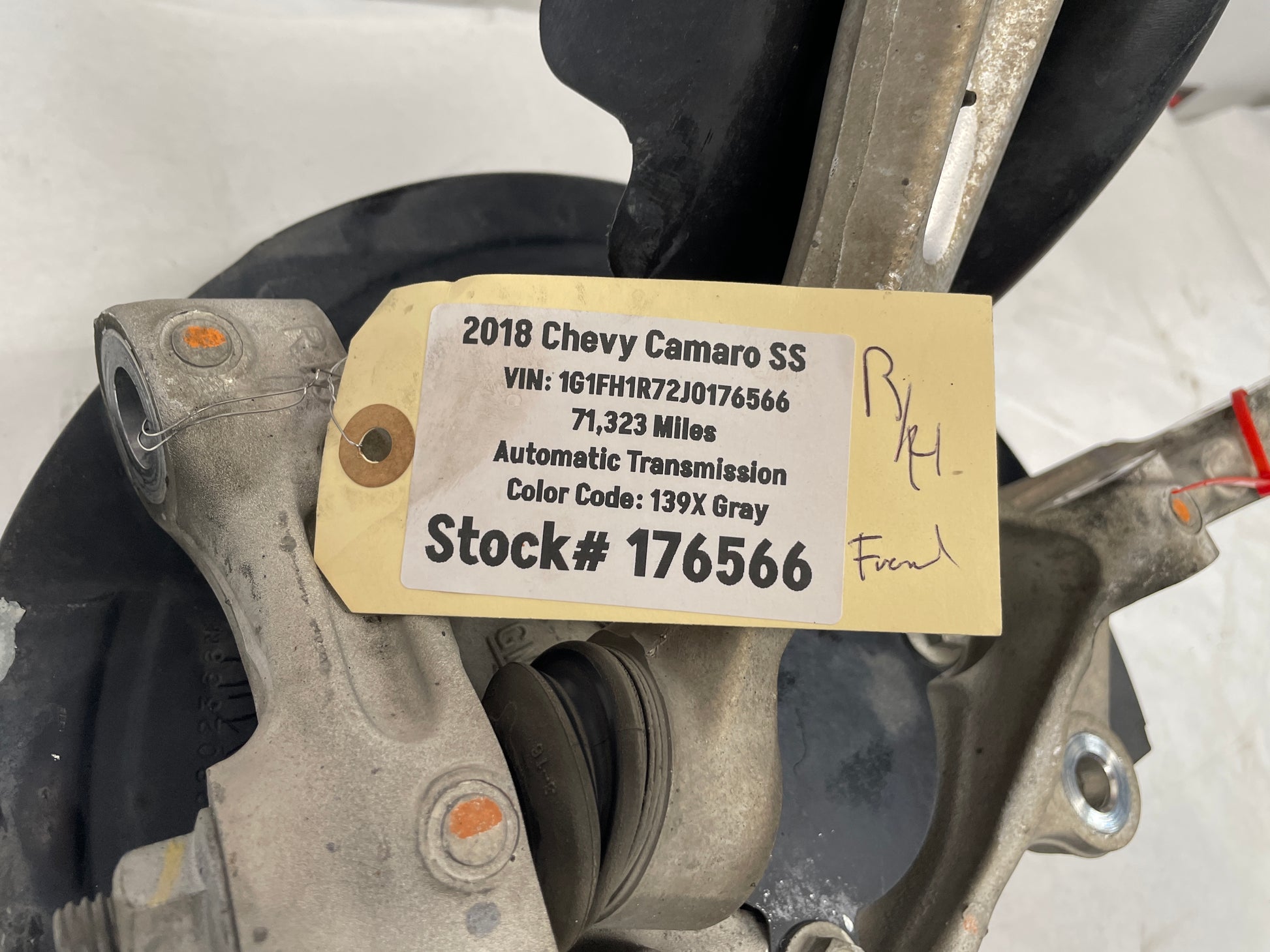 2018 Chevy Camaro SS RH Passenger Front Knuckle Hub Control Arms Knee Assembly OEM - Day's Parts Yard