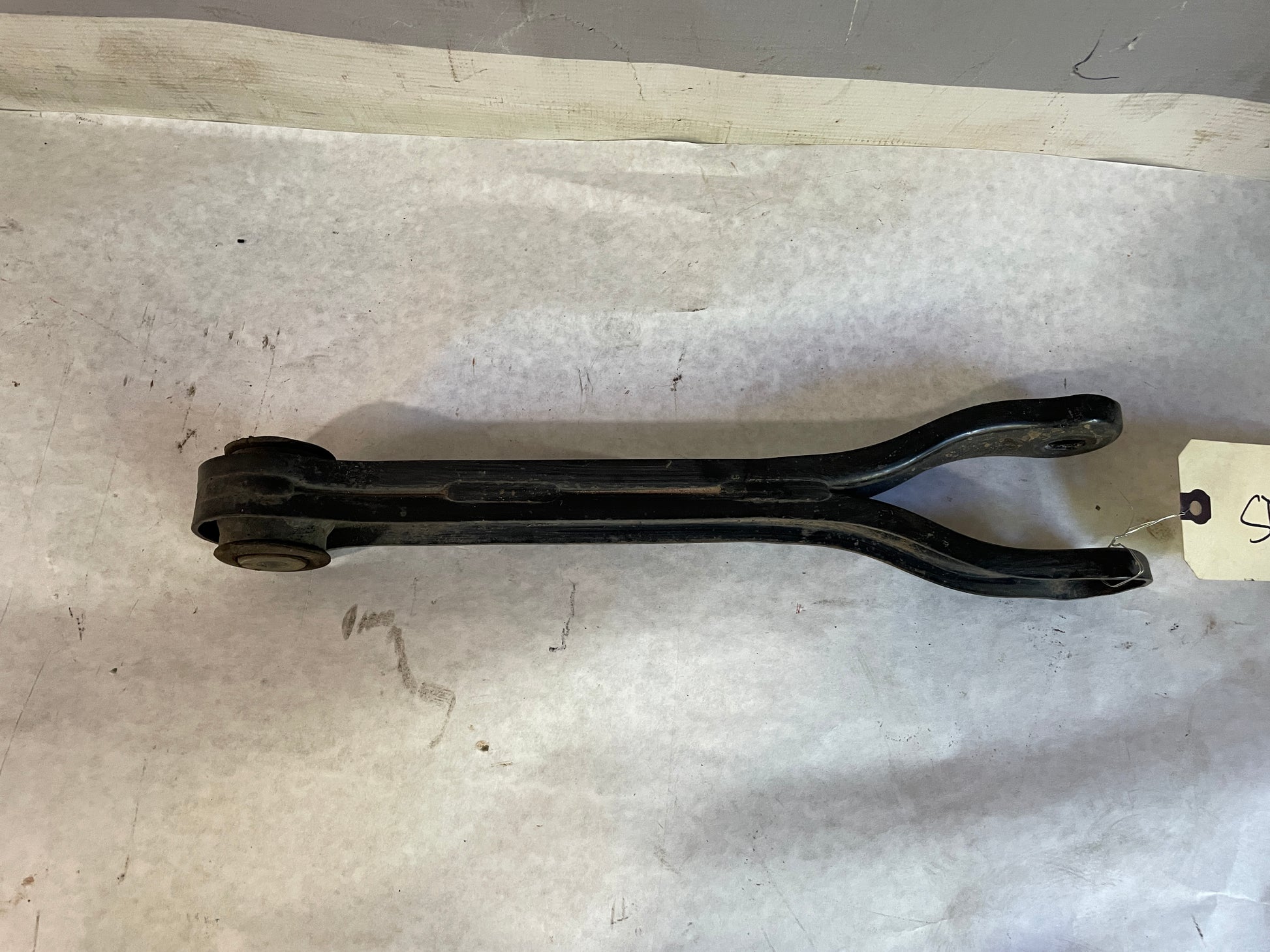 2009 Pontiac G8 GT LH Driver Rear Suspension Trailing Control Arm OEM - Day's Parts Yard