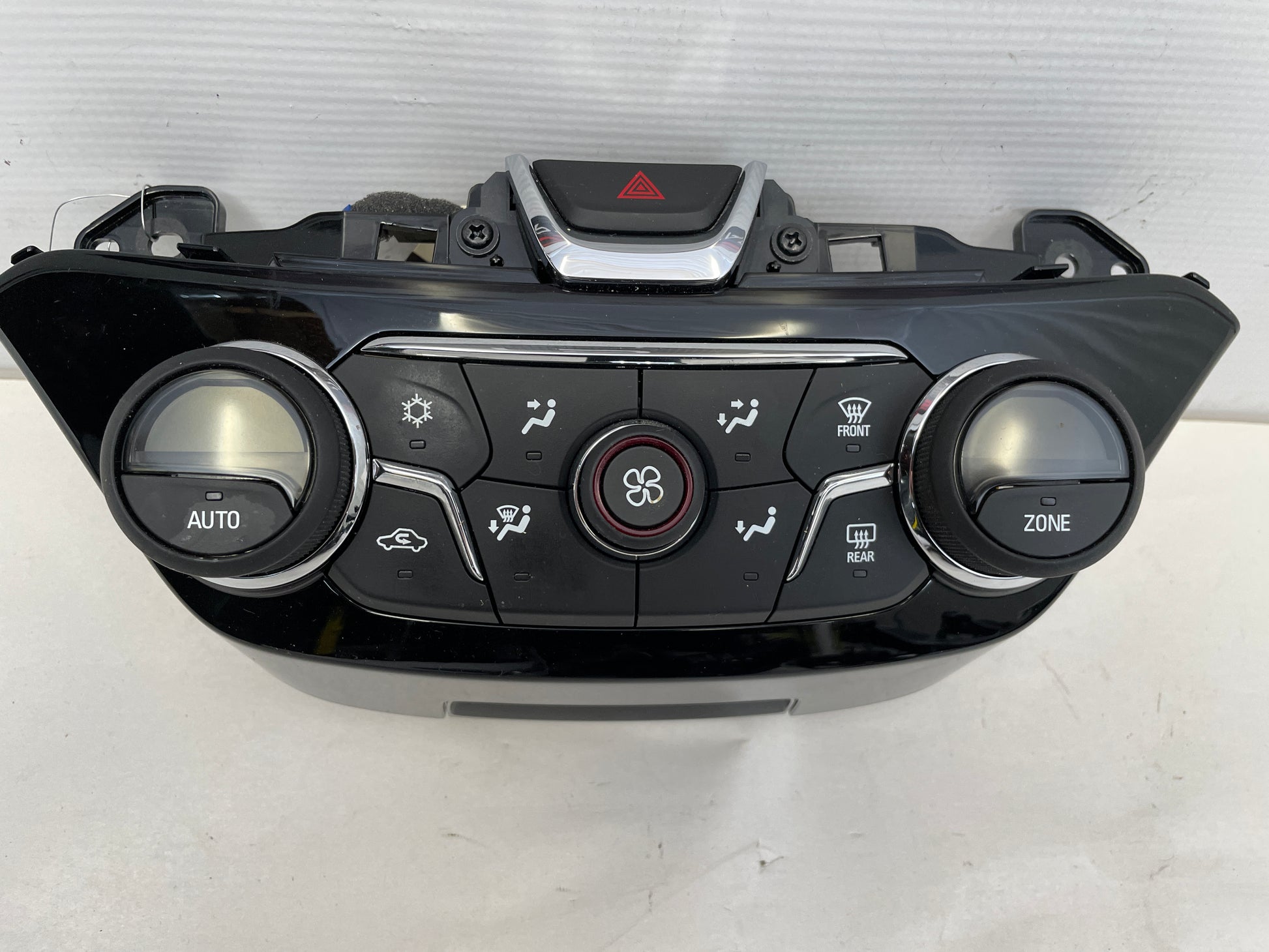 2017 Chevy SS Sedan Heater AC Temperature HVAC Controls OEM - Day's Parts Yard