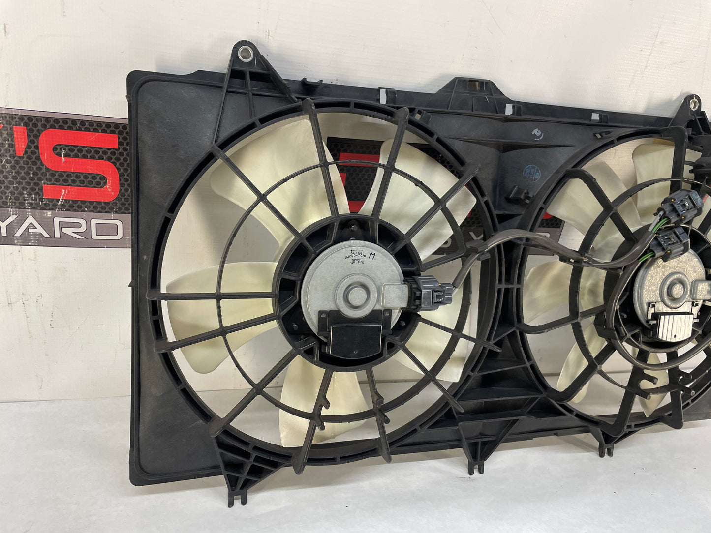 2017 Chevy SS Sedan Radiator Duel Dual Electric Coolant Cooling Fan Assembly OEM - Day's Parts Yard