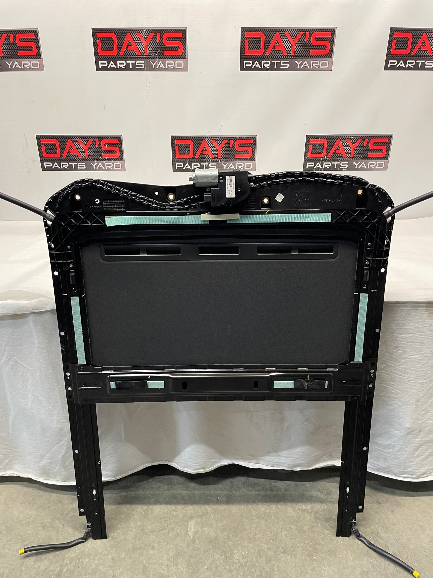 2009 Pontiac G8 Sun Moon Roof Sunroof Moonroof OEM - Day's Parts Yard