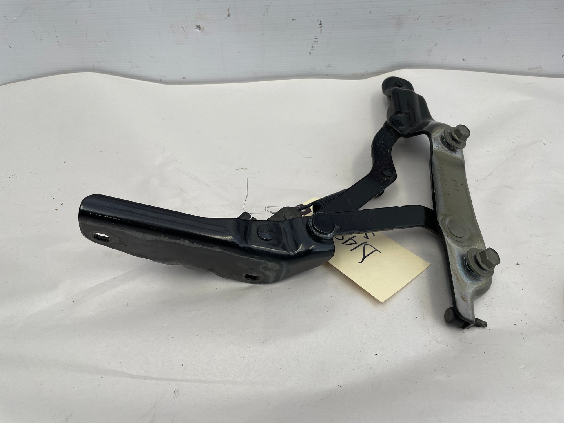 2017 Chevy SS Sedan RH & LH Trunk Hinges OEM - Day's Parts Yard