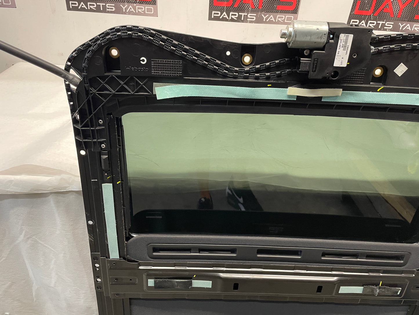 2009 Pontiac G8 Sun Moon Roof Sunroof Moonroof OEM - Day's Parts Yard