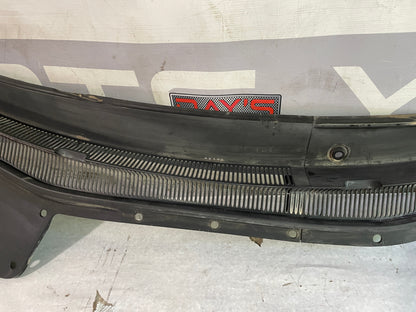 2016 Chevy SS Sedan Windshield Wiper Cowl OEM - Day's Parts Yard