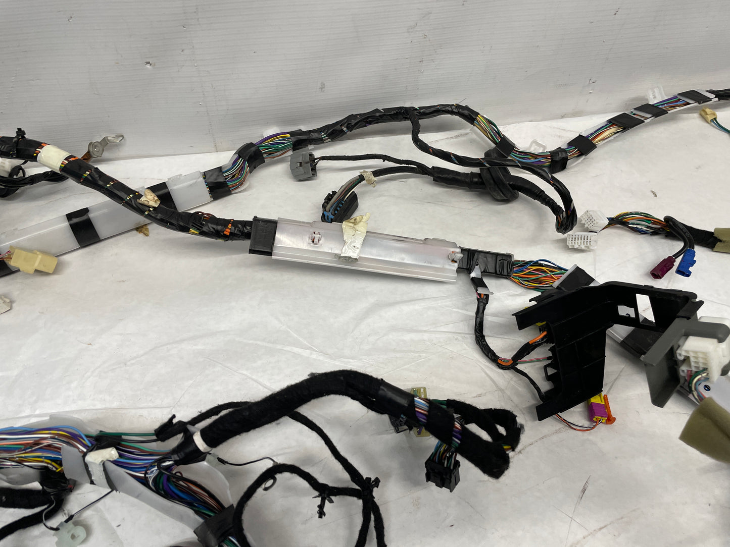 2009 Pontiac G8 Body Wire Wiring Harness OEM - Day's Parts Yard