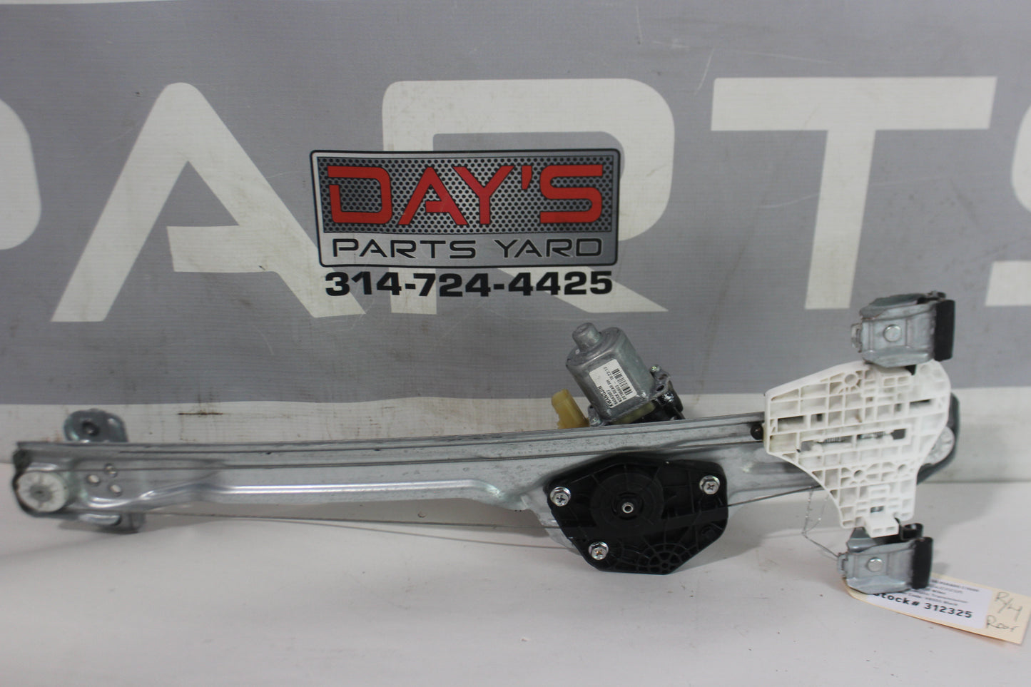 2018 Chevy Silverado C1500 Rear RH Passenger Window Regulator Motor OEM - Day's Parts Yard