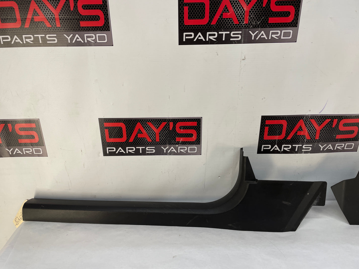 2008 Chevy C6 Corvette RH & LH Interior Carpet Retainer Sill Scuff Trim Cover Kick Panel OEM