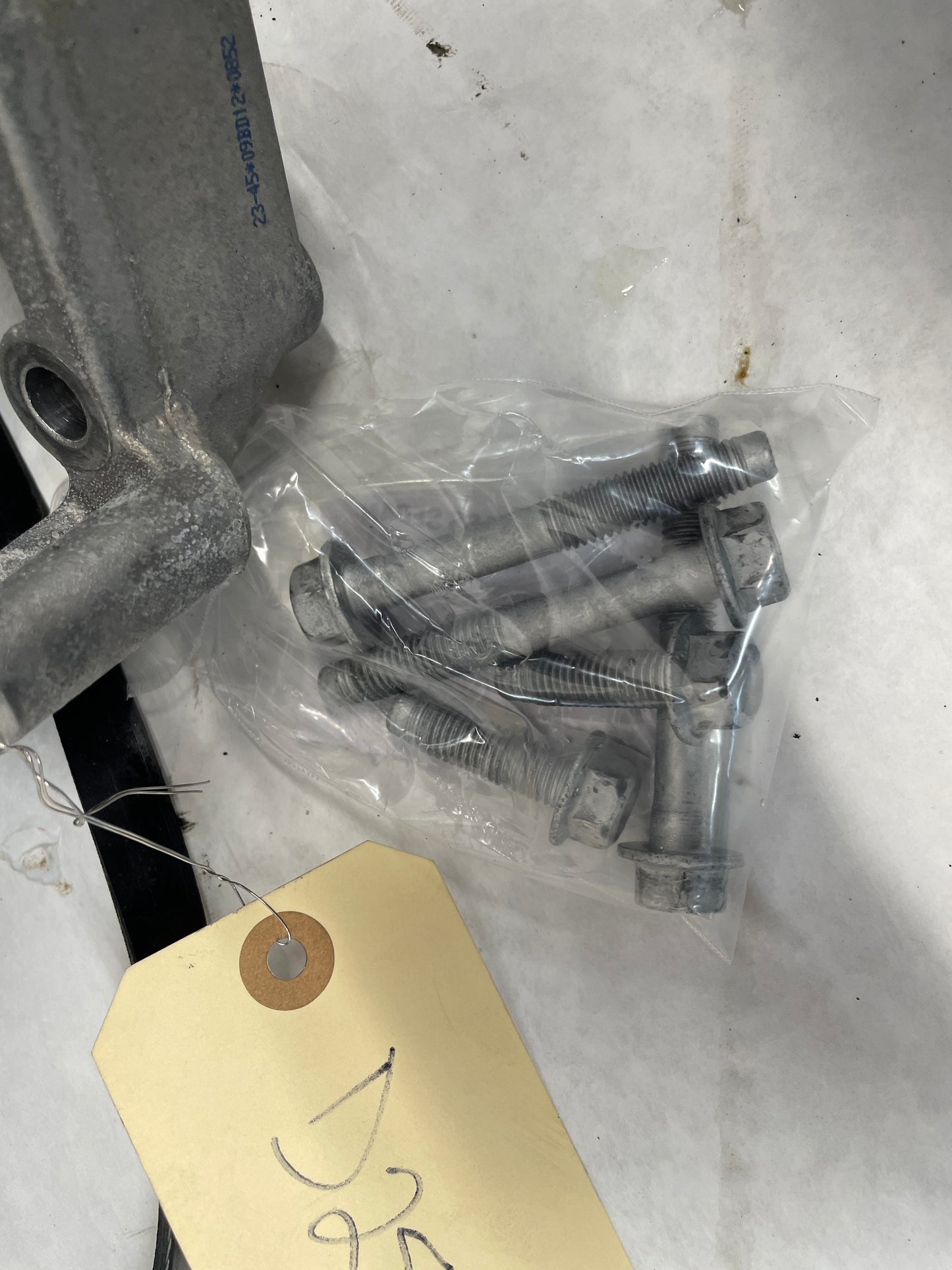 2014 Chevy SS Sedan AC A/C Air Conditioner Compressor w/ Bracket OEM - Day's Parts Yard